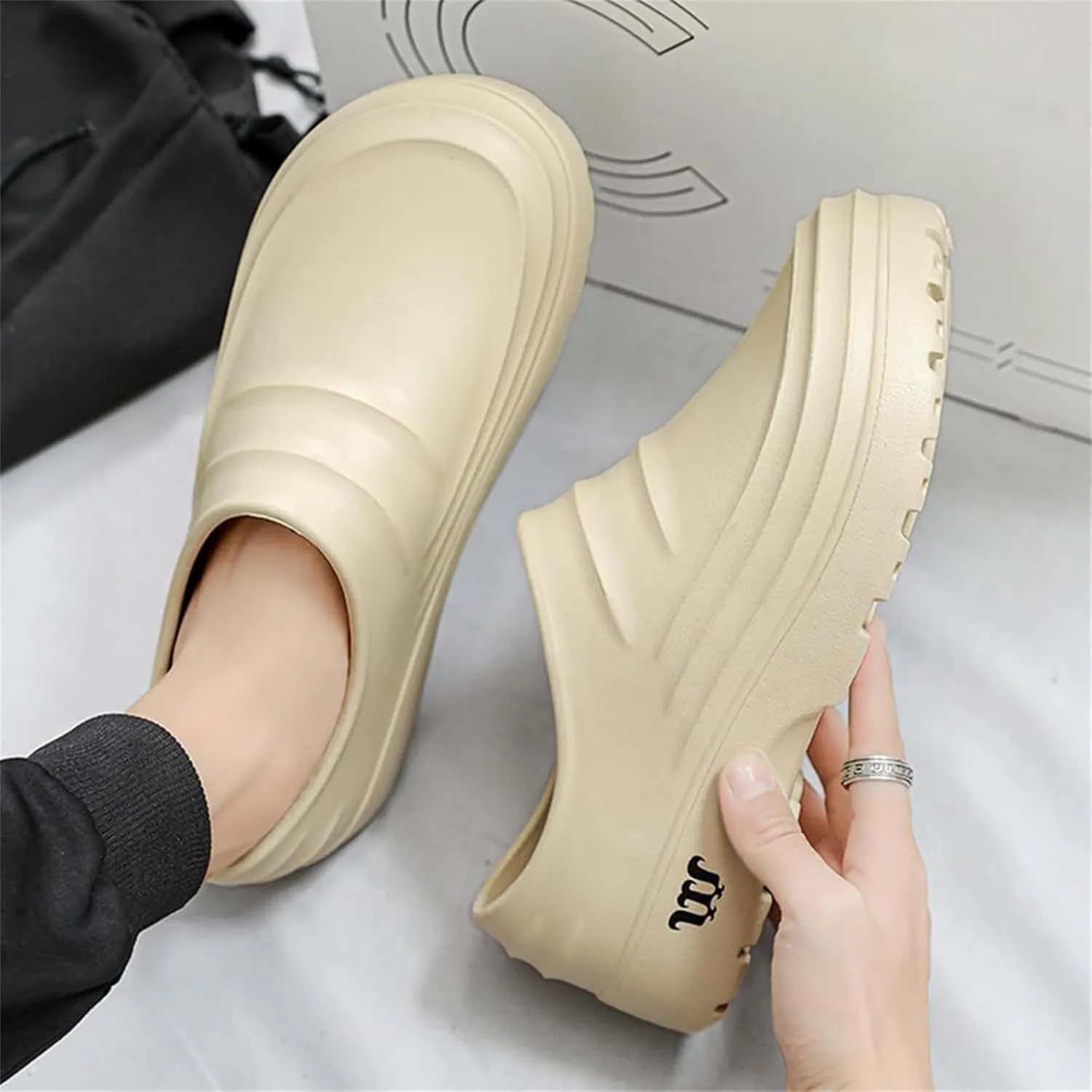 Armadillo Chef Shoes for Women Comfortable Slip On Kitchen Garden Nurse Shoes Solid Color Oil Resistant Work Clogs Lightweight Waterproof Chef Mules
