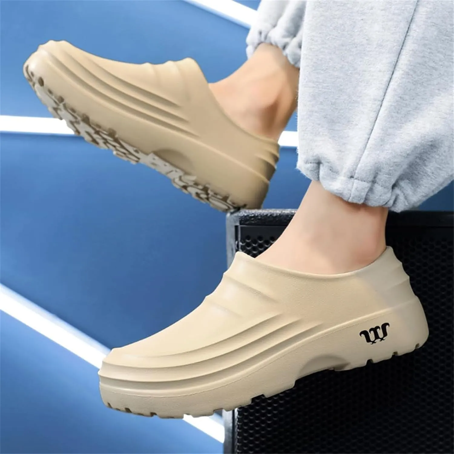 Armadillo Chef Shoes for Women Comfortable Slip On Kitchen Garden Nurse Shoes Solid Color Oil Resistant Work Clogs Lightweight Waterproof Chef Mules