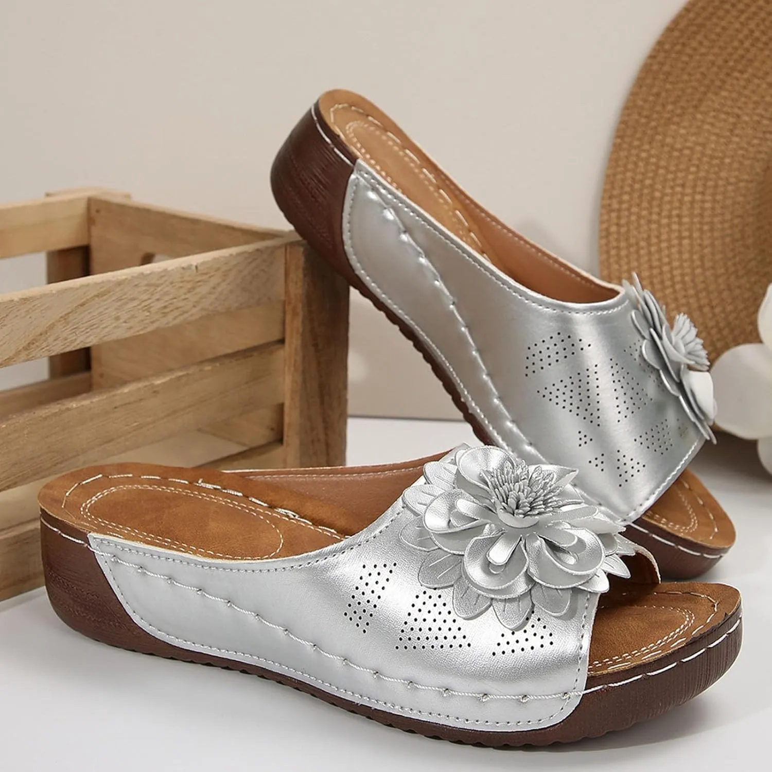 Boho Flower Decor Slide Sandals for Women Summer Outdoor Arch Support Slides Comfort Low Wedge Slippers Beach Sandal