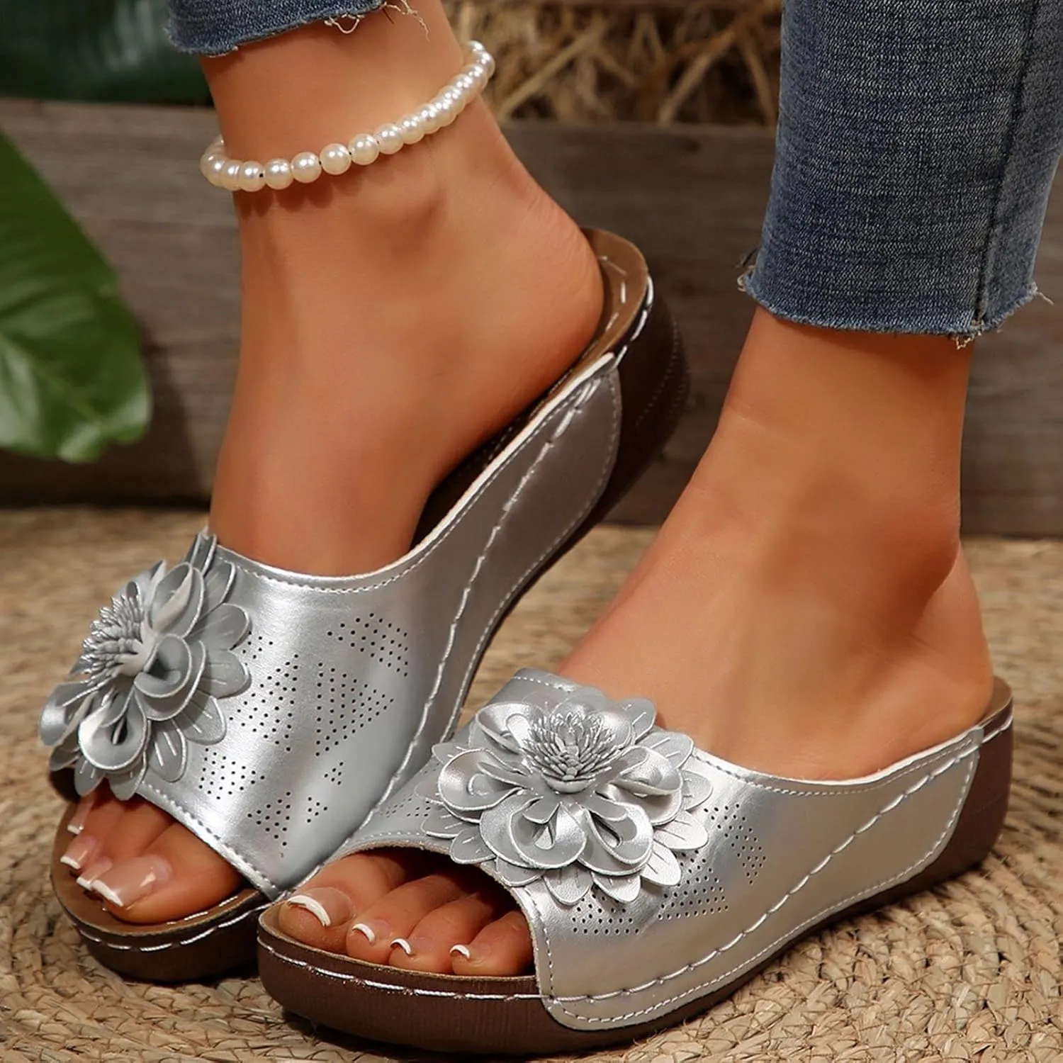 Boho Flower Decor Slide Sandals for Women Summer Outdoor Arch Support Slides Comfort Low Wedge Slippers Beach Sandal