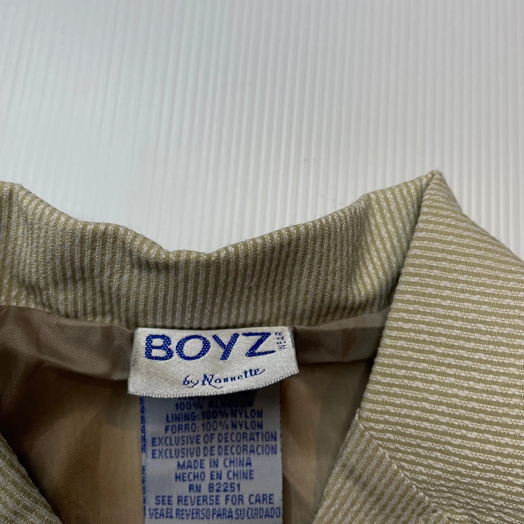 BOYZ lightweight suit jacket / blazer, size 4, BNWT