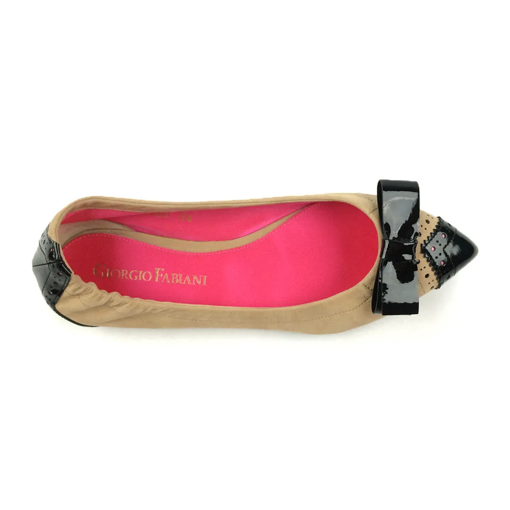 Camel / Black Pointy Flat