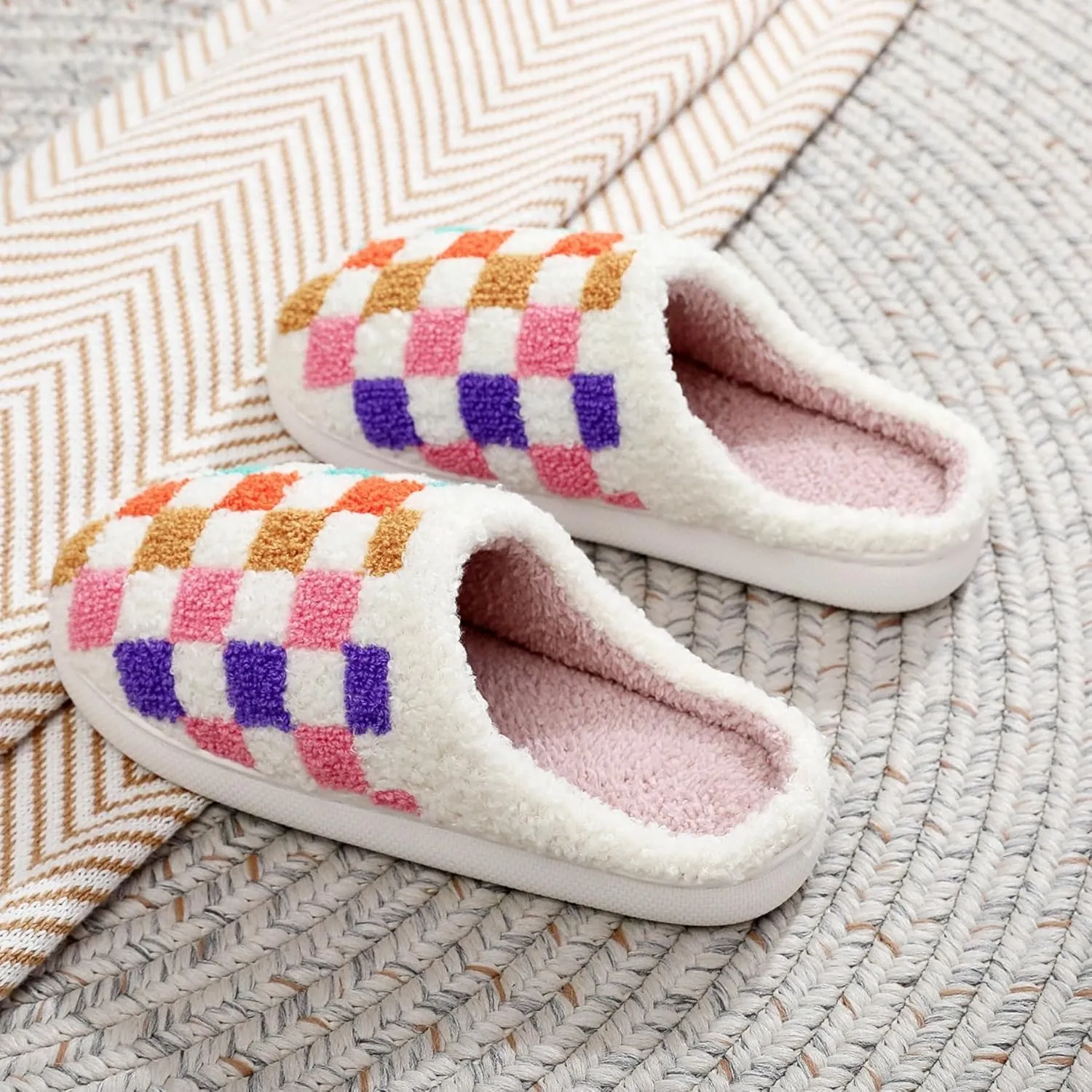 Checkerboard Winter Indoor Warm Slippers for Women & Men - Comfy Plush Fuzzy Slides - Couple Slippers - Flower Checkered Pattern - Shoes
