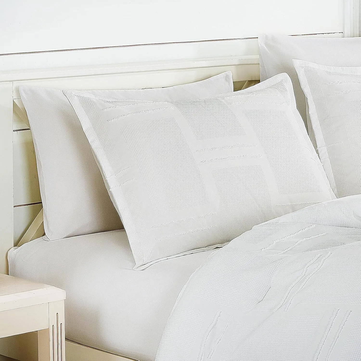 Chezmoi Collection Reina White Clip Jacquard Geometric 7-Piece Bed in a Bag Comforter Set, Queen - Striped Pattern Waffle Textured Bedding with Sheets Set