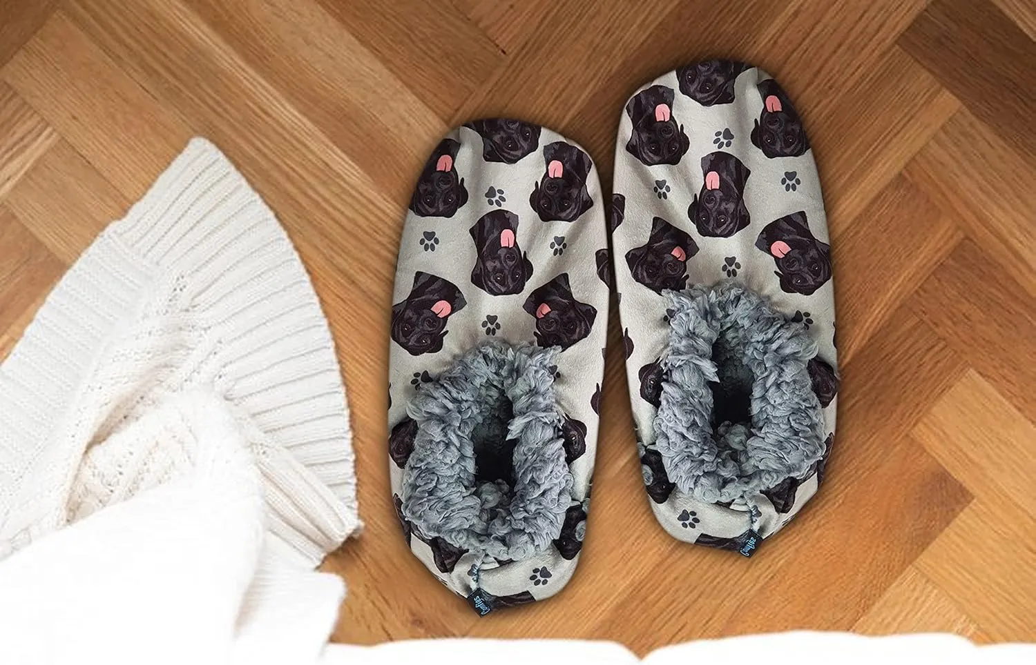 Chihuahua Super Soft Womens Slippers - One Size Fits Most - Cozy House Slippers - Non Skid Bottom - perfect for Chihuahua gifts