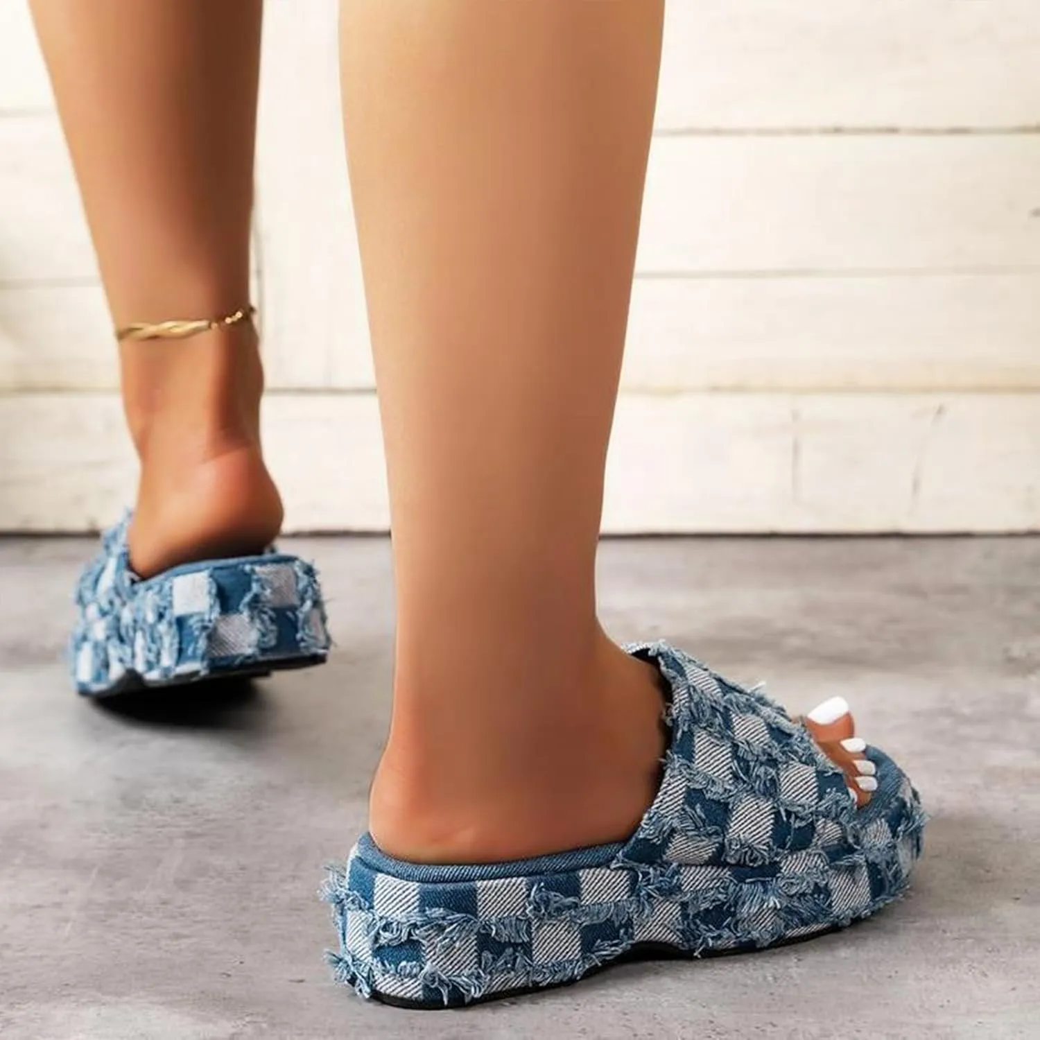 Denim Platform Slide Sandals for Women Round Open Toe Comfortable Casual Slip-On Summer Outdoor Walking Beach Slippers
