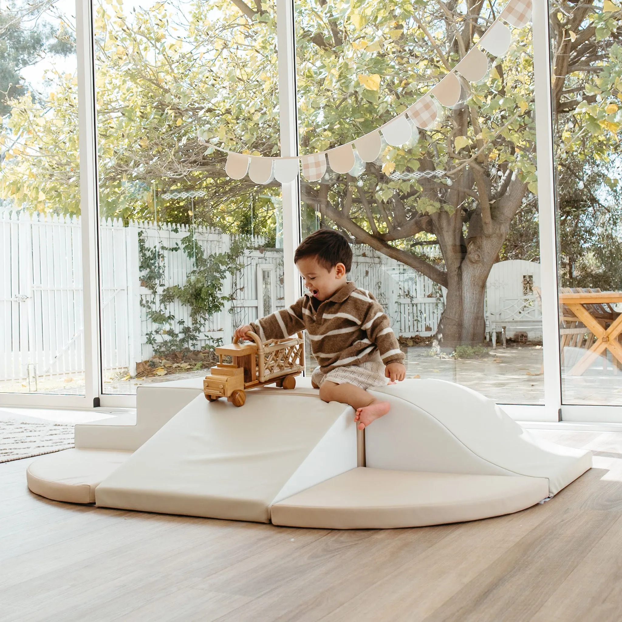 Double Foam Climber | Camel | Sand | White