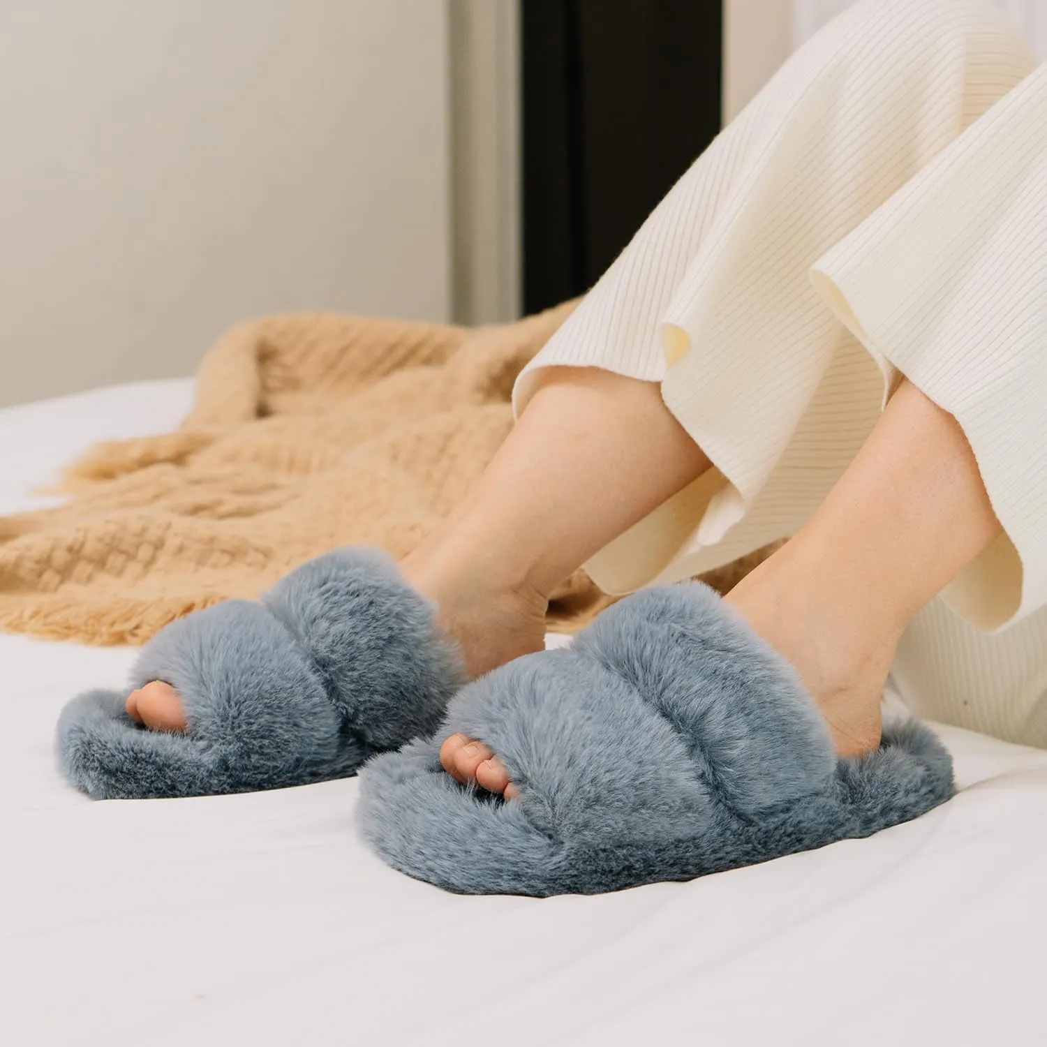 FamilyFairy Women's Fluffy Faux Fur Slippers Comfy Open Toe Two Band Slides with Fleece Lining and Rubber Sole
