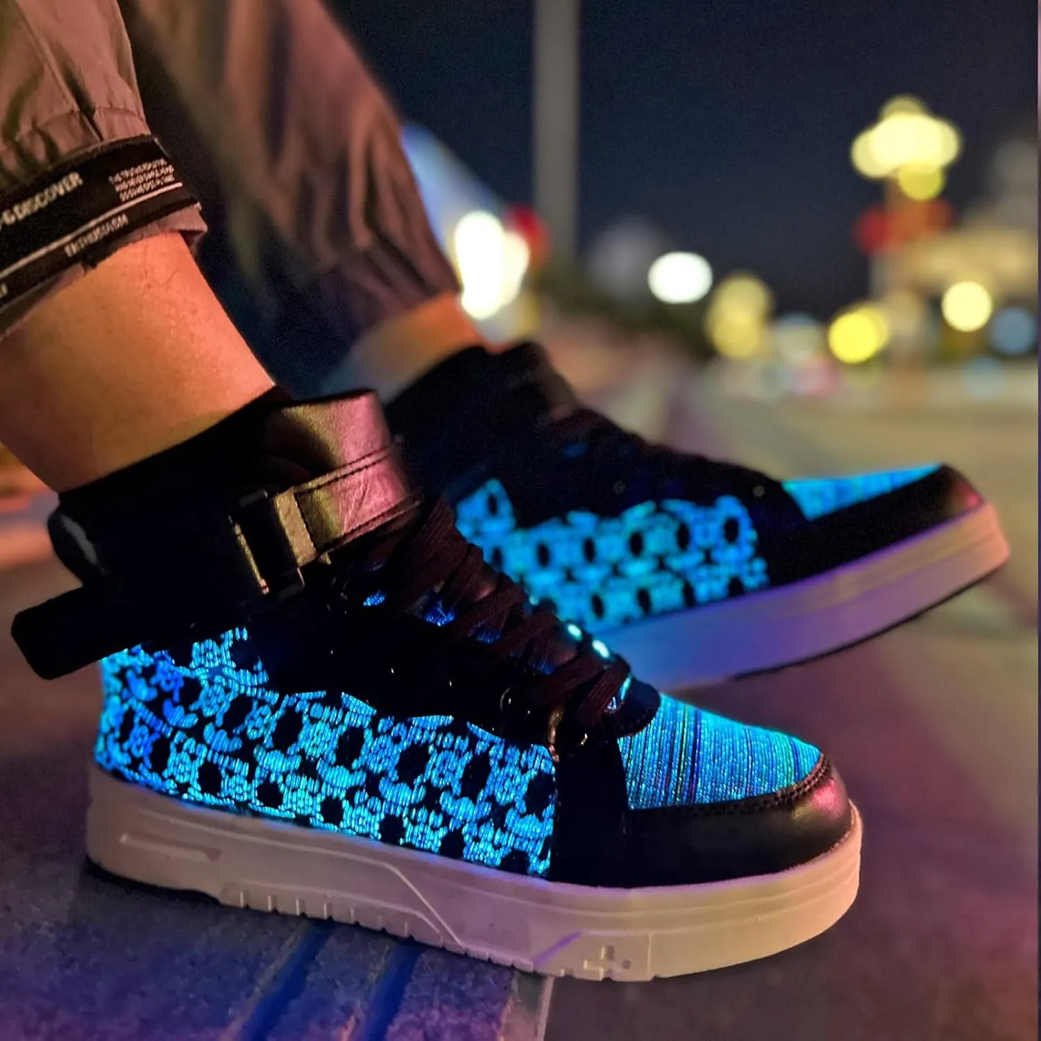 Hot Dingding Fiber Optic LED Shoes for Women Men Light Up Sneakers for Adult USB Charging Flashing Luminous Trainers Shoes