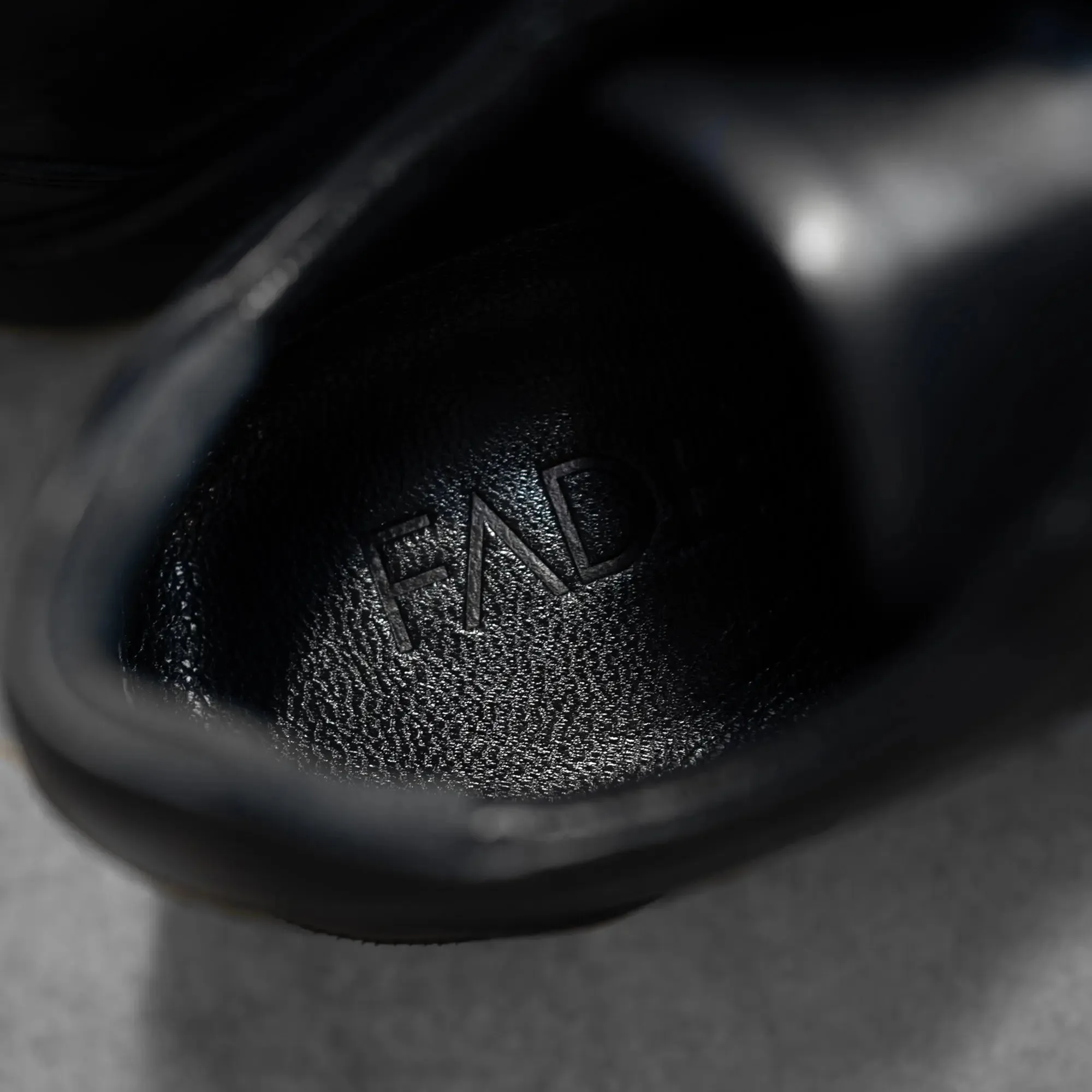 Iconic Sneaker Black