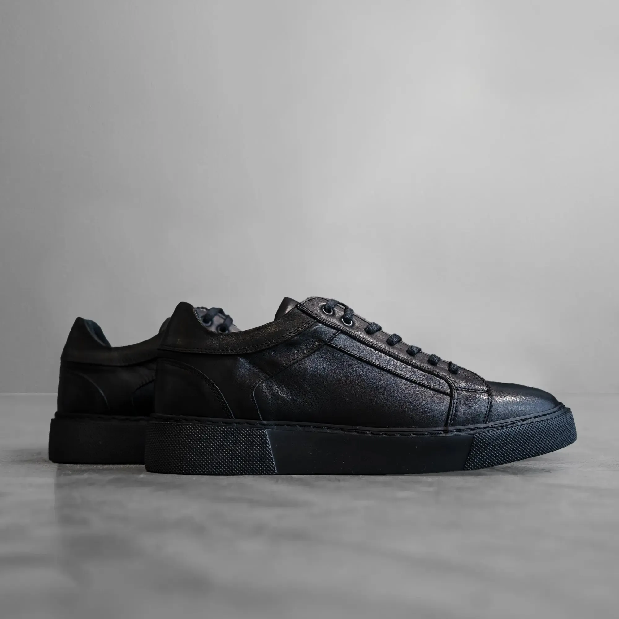 Iconic Sneaker Black