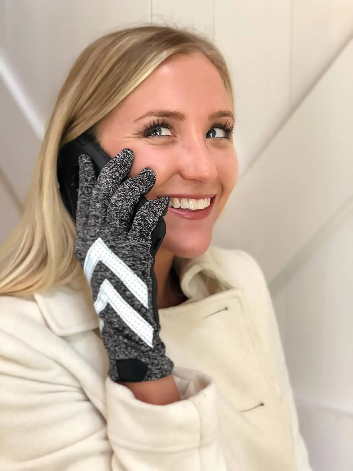 isotoner Women's Spandex Shortie Touchscreen Gloves