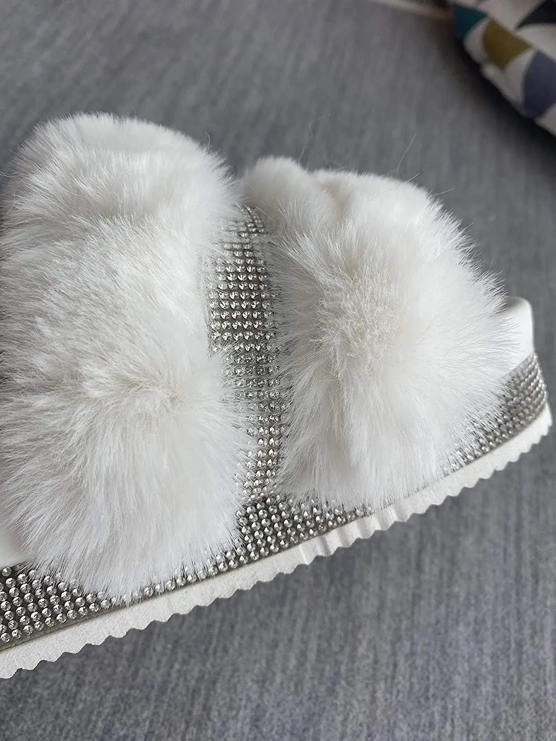 JITUUE light Slide Slippers for women Slip On heel Flats Platform with Faux Fur Rhinestone Outdoor Indoor Open Toe Sandals