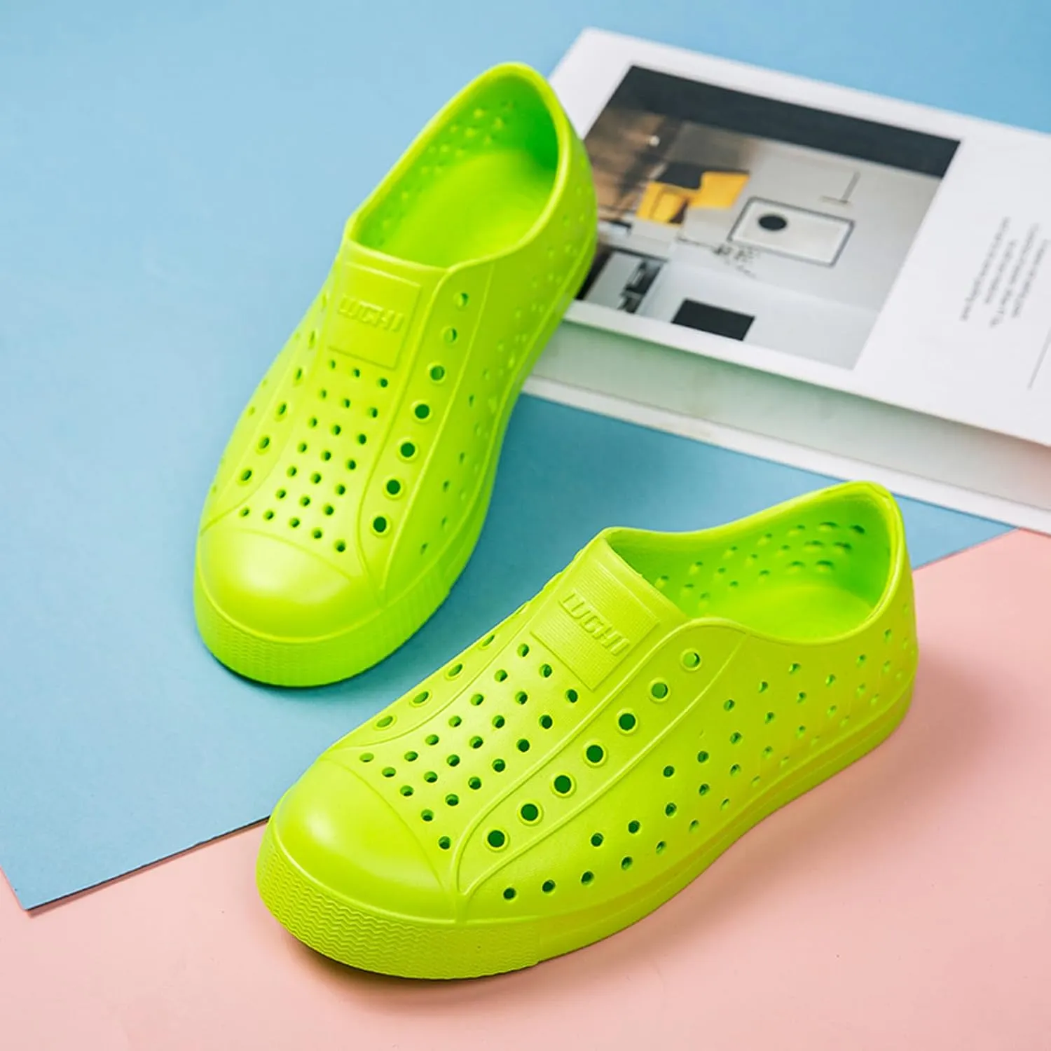 Kids’ Colorful Slip-On Garden Clogs, Lightweight Waterproof & Breathable Shoes with Non-Slip Sole, Available in Fun Colors for Outdoor Play, Beach, and Everyday Adventures