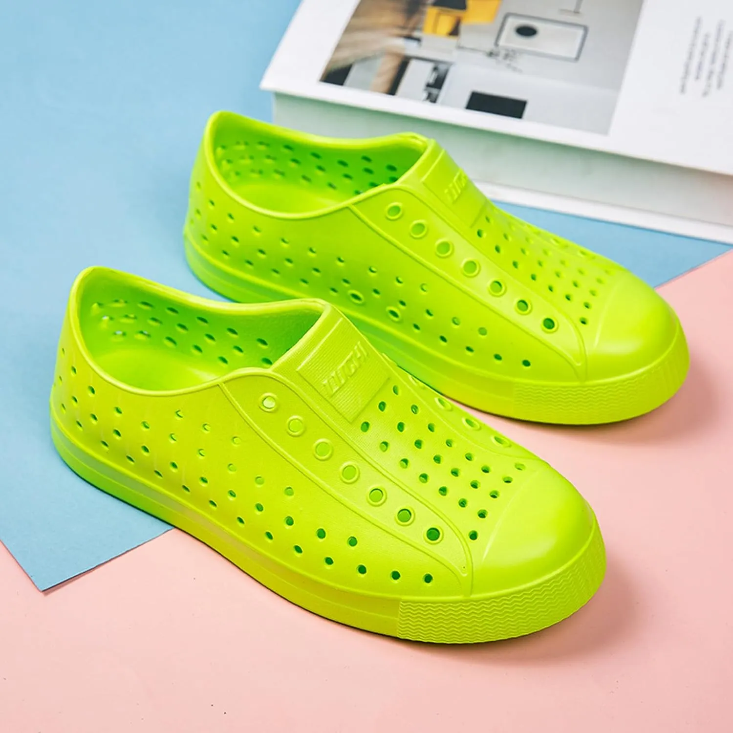 Kids’ Colorful Slip-On Garden Clogs, Lightweight Waterproof & Breathable Shoes with Non-Slip Sole, Available in Fun Colors for Outdoor Play, Beach, and Everyday Adventures