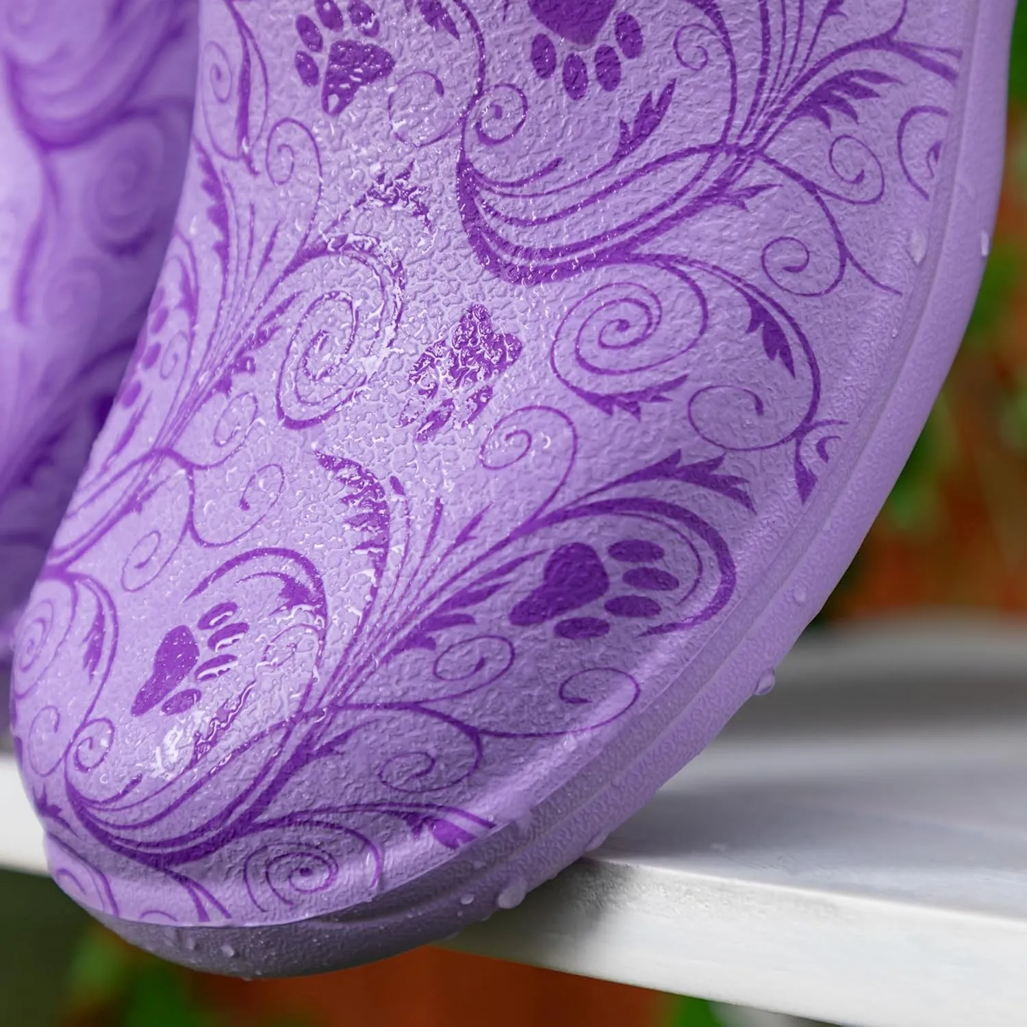 Lightweight Paw Print Garden Clogs Comfortable & Breathable Slip-On Shoes for Gardening