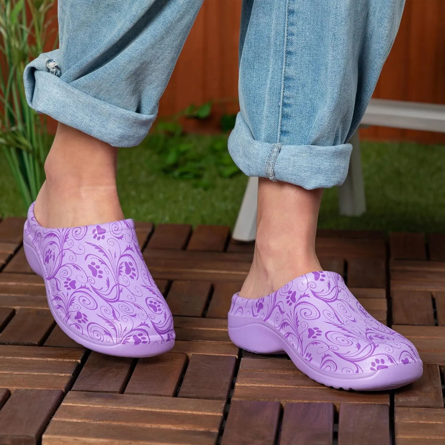 Lightweight Paw Print Garden Clogs Comfortable & Breathable Slip-On Shoes for Gardening