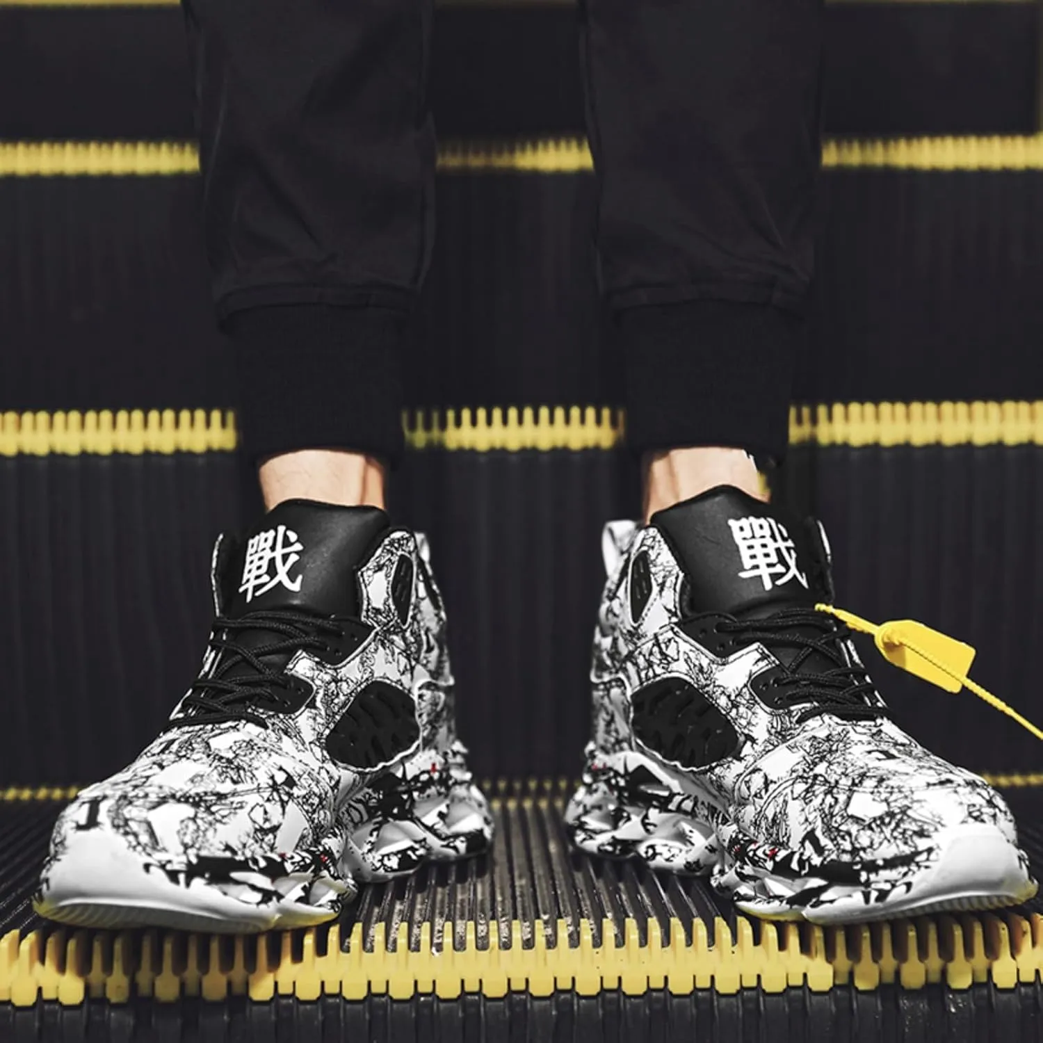 Men's Fashionable Sneakers with Unique Patterns. Comfortable and Versatile, Suitable for Running, Training, and Daily wear.