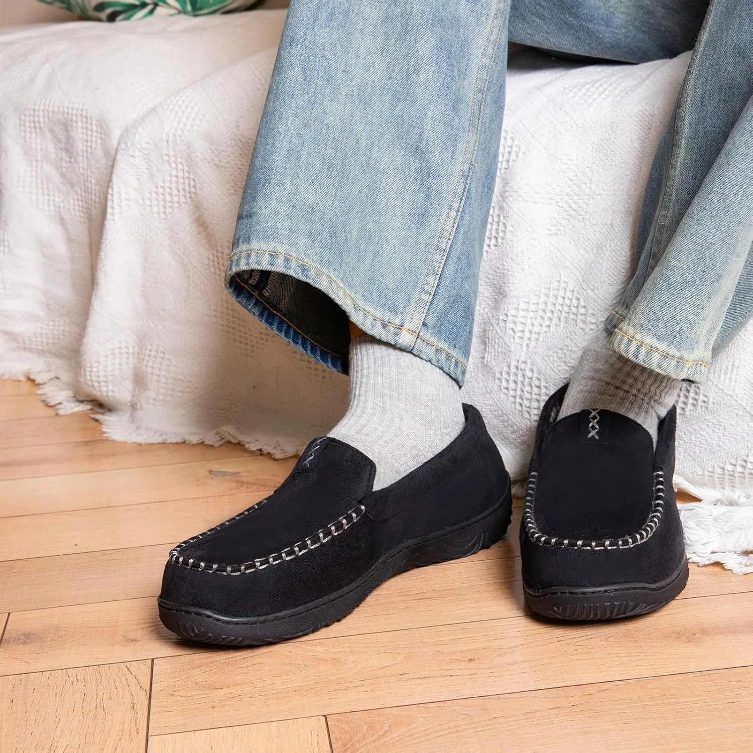 Men's Moccasin House Slippers - Memory Foam Indoor Outdoor Shoes Breathable Slip-on Loafers