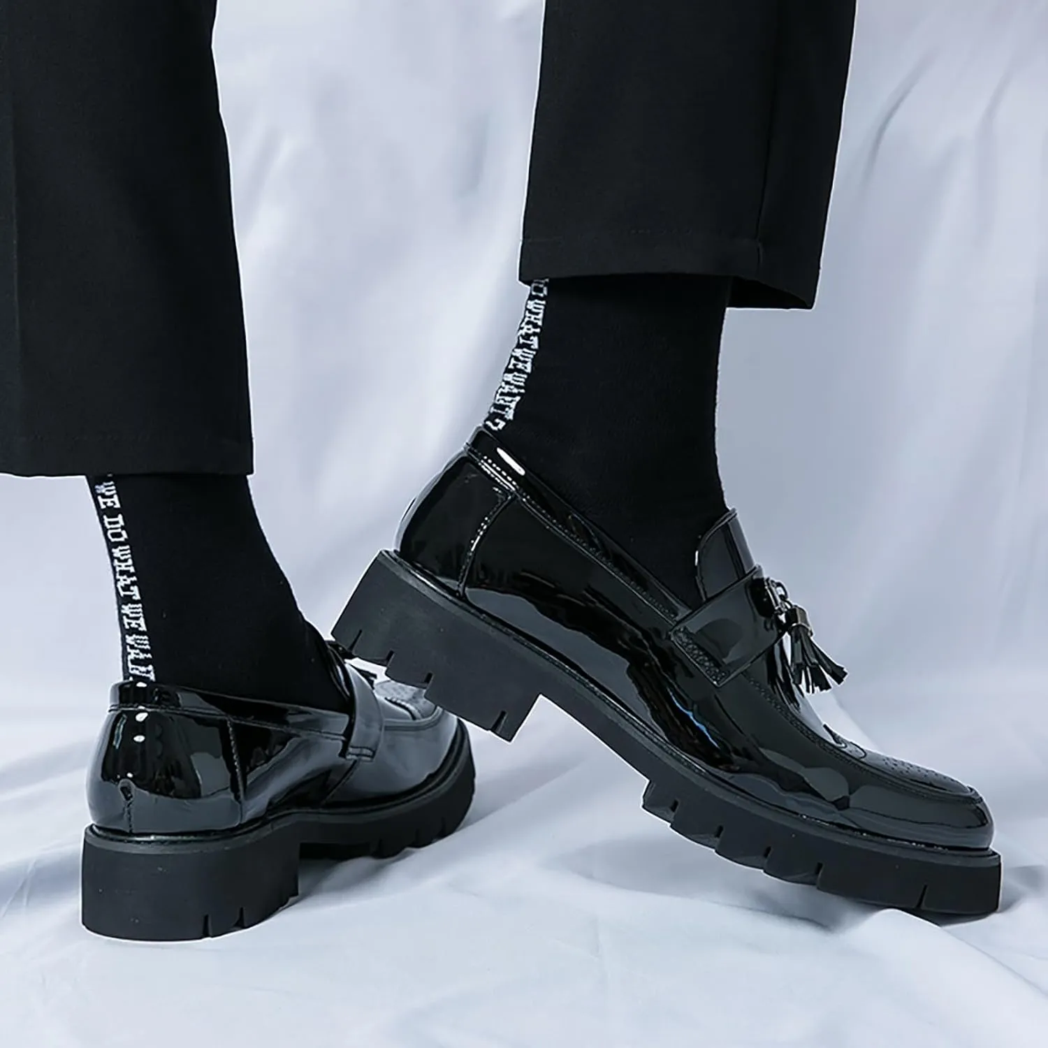 Men's Patent Leather Brogue Tassel Platform Loafers Comfortable Round Toe Slip-On Lug Sole Dress Shoes for Business Party Daily Wear