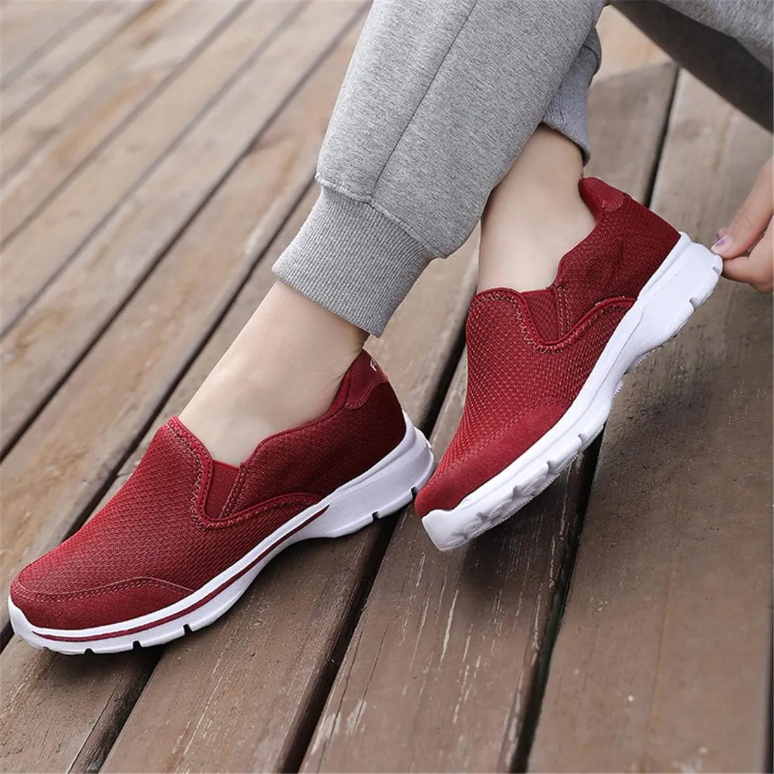 MizHome Women's Non Slip Athletic Walking Shoes Breathable Mesh Slip-on Sneakers