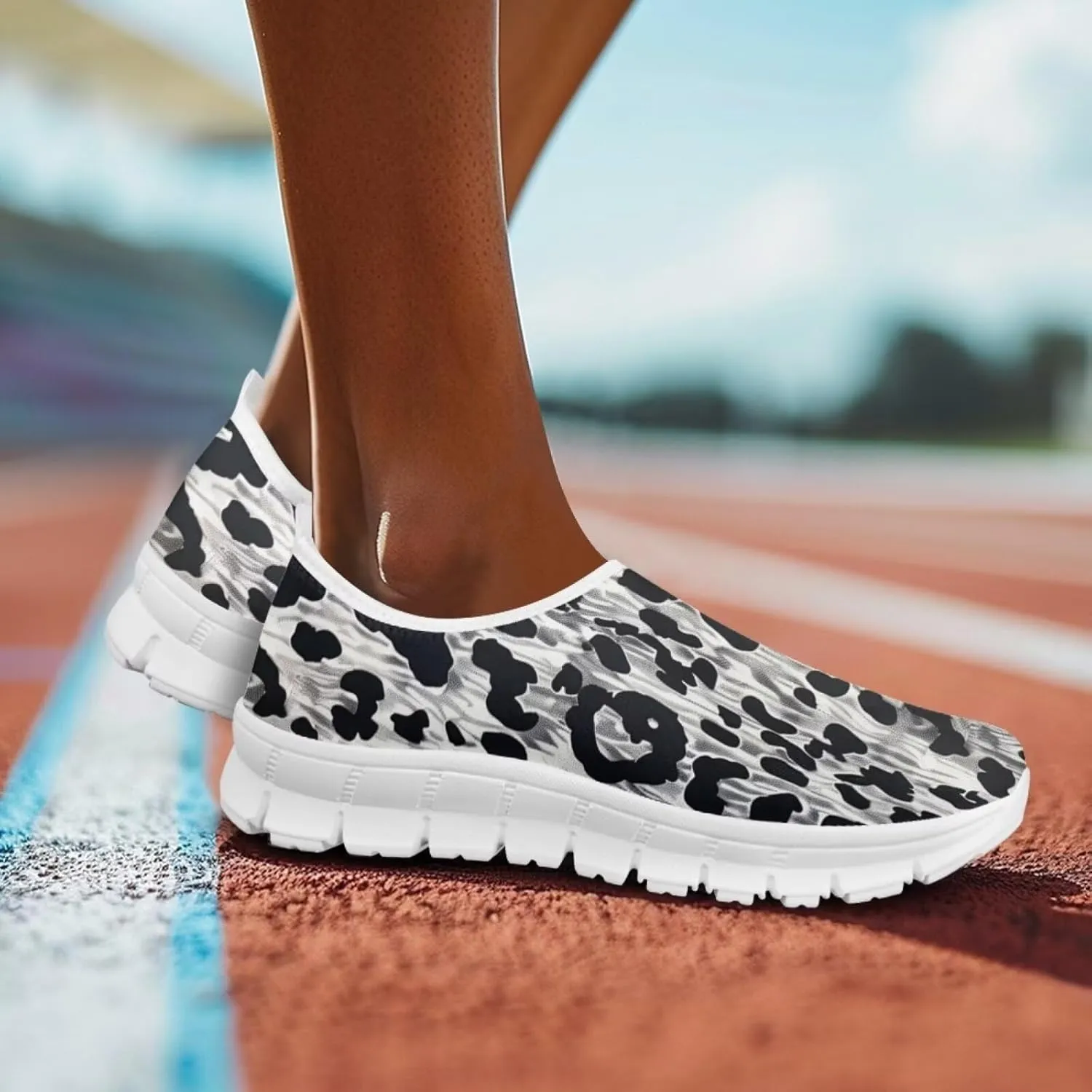 Pop Leopard Print Slip on Shoes Women Low Top Casual Mesh Shoes with Arch Support Insole Business Work Outdoor Sneaker