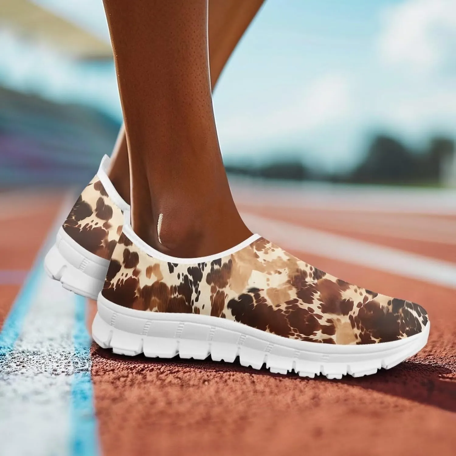 Pop Leopard Print Slip on Shoes Women Low Top Casual Mesh Shoes with Arch Support Insole Business Work Outdoor Sneaker