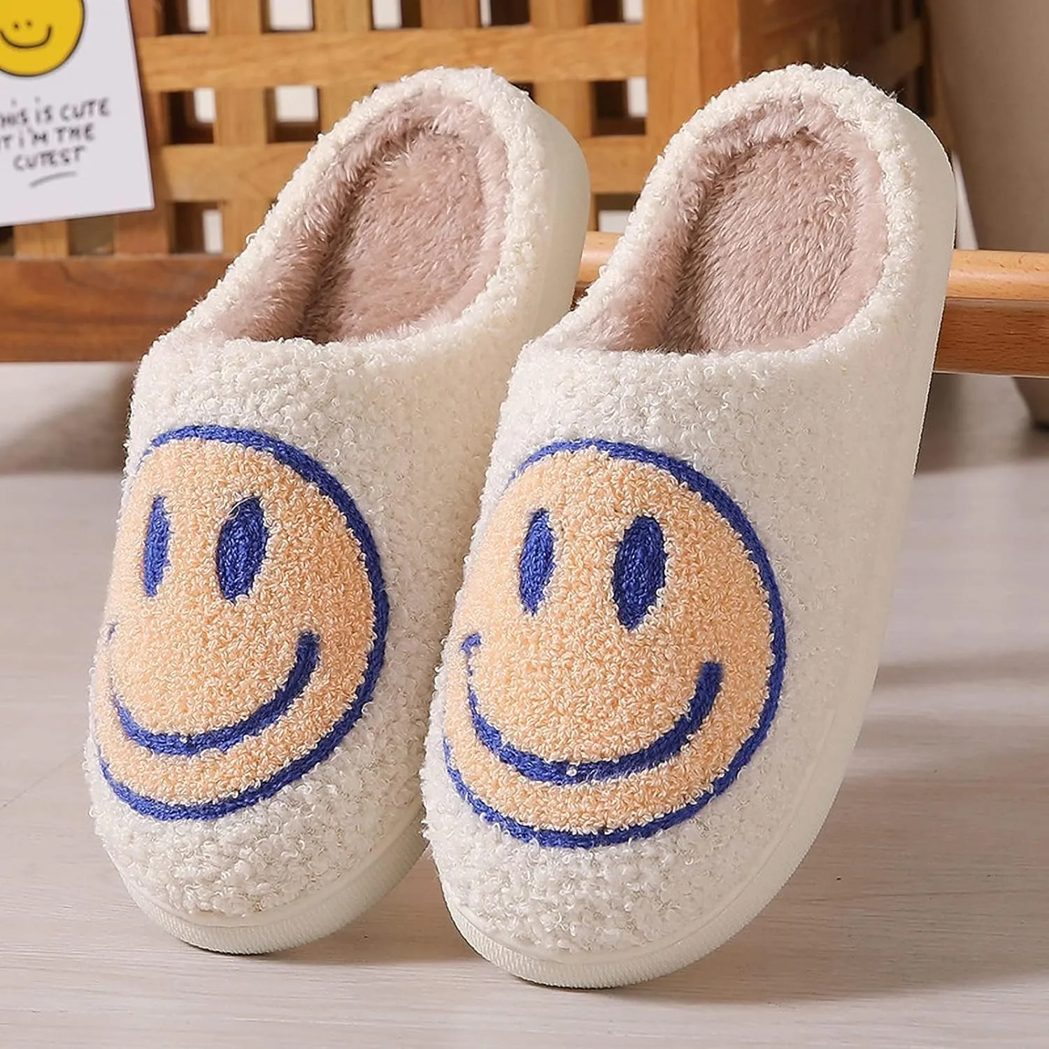 rosyclo Smile Face Slippers Retro Soft Plush Cozy House Slippers Slip-on Fluffy Indoor Outdoor Smile Slippers for Women and Men