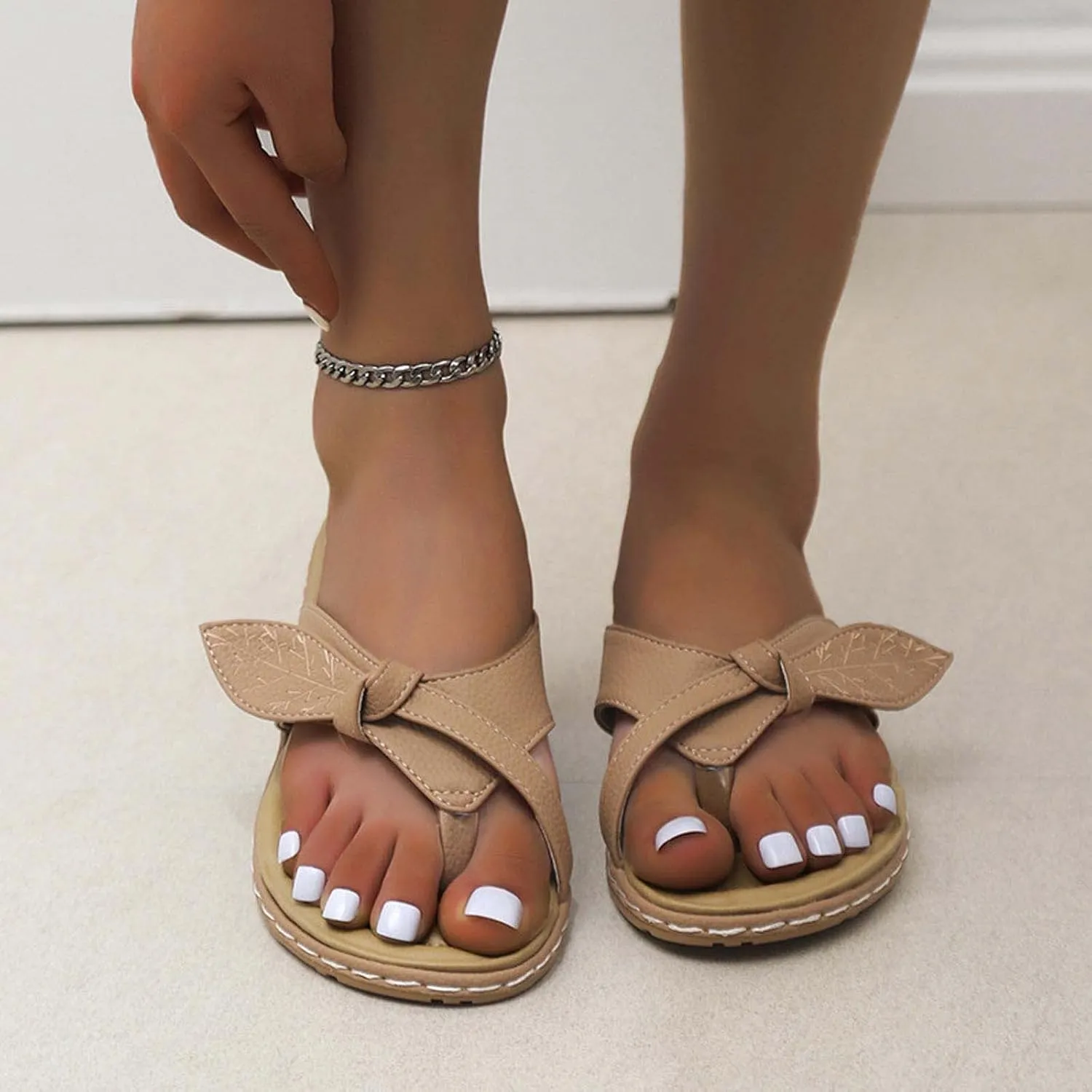 Sandals Women Dressy Summer Flat Leaves Twisted Straps Thong Clip Toe Flip Flops Vintage Lightweight Comfortable Outdoor Ladies Beach Shoes Slippers