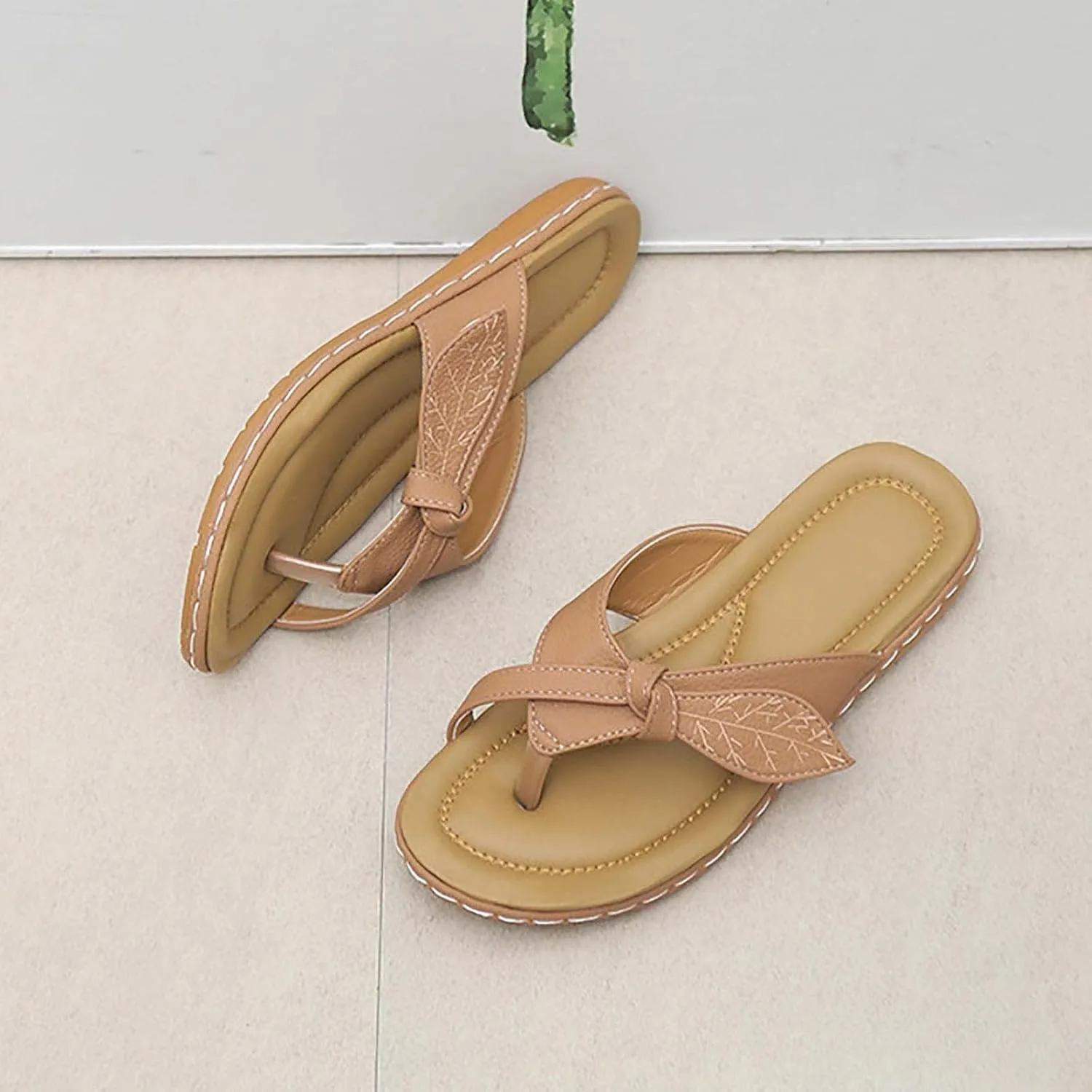Sandals Women Dressy Summer Flat Leaves Twisted Straps Thong Clip Toe Flip Flops Vintage Lightweight Comfortable Outdoor Ladies Beach Shoes Slippers