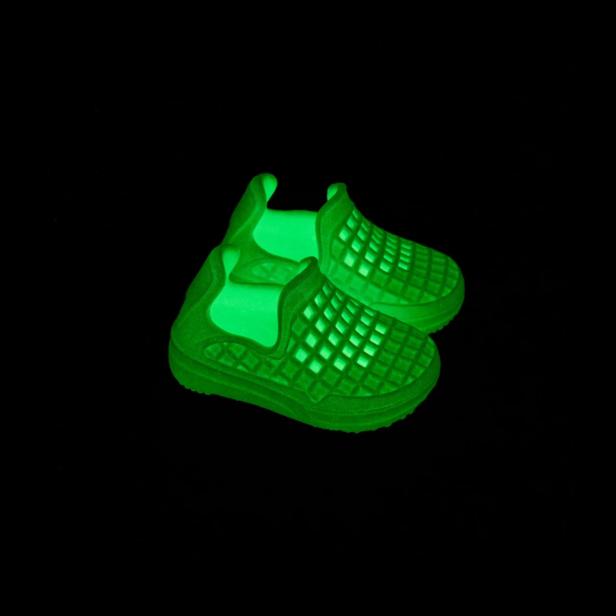Scenario Slip-On | Solar Glow