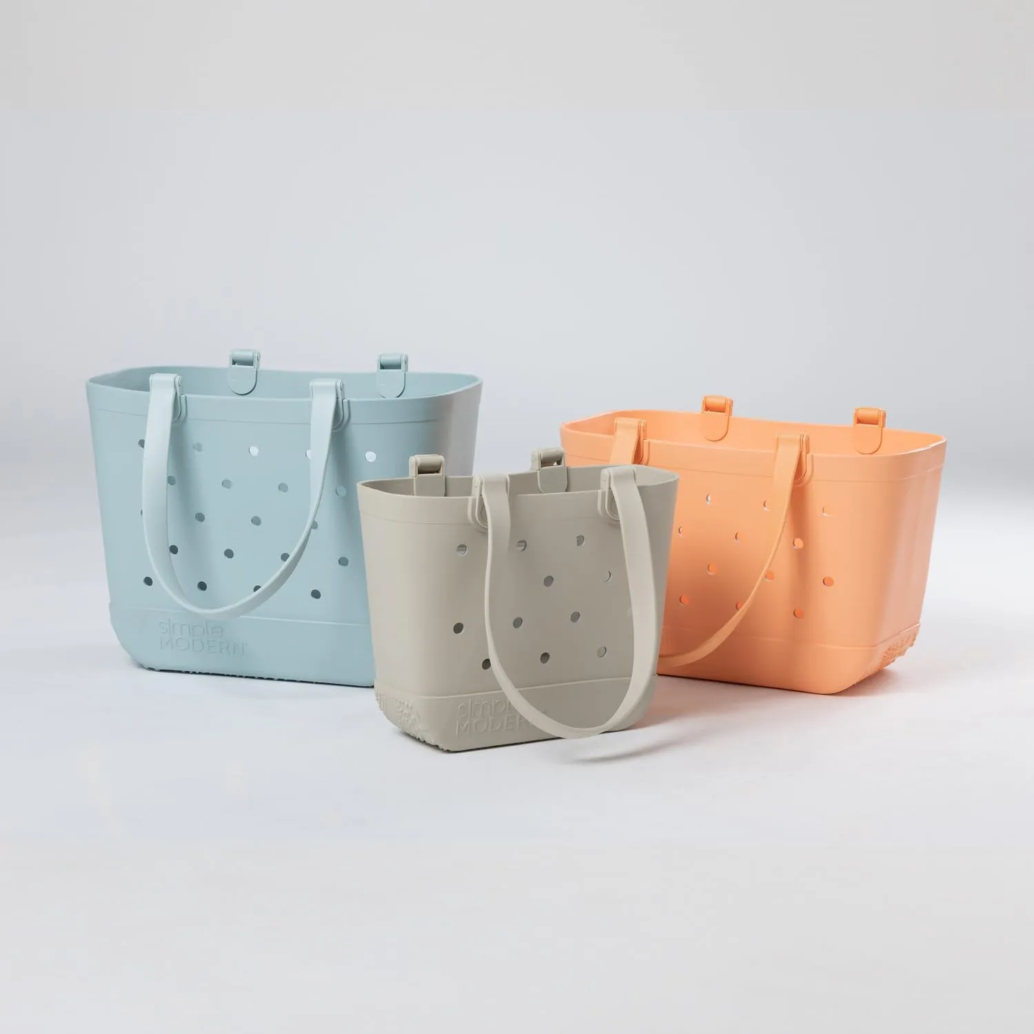 Simple Modern Medium Beach Bag | Waterproof Getaway Rubber Tote with Zipper Pocket for Travel, Pool, Boat, Groceries, Sports | Electric Lavender