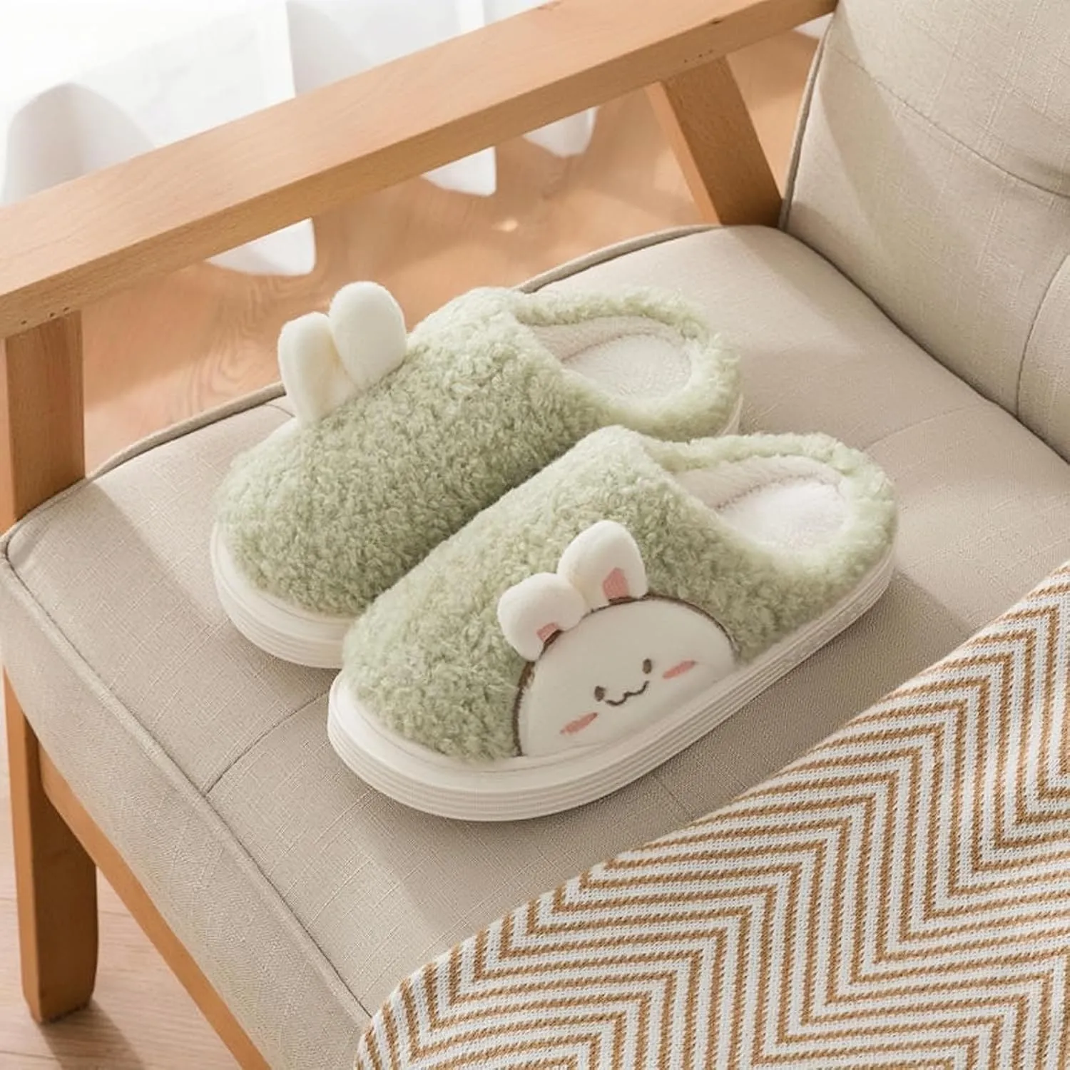 Slippers for Women Indoor Fluffy Cute Bunny Bears Faux Fur Lined Slide Shoes Comfy Memory Foam Fuzzy Slippers