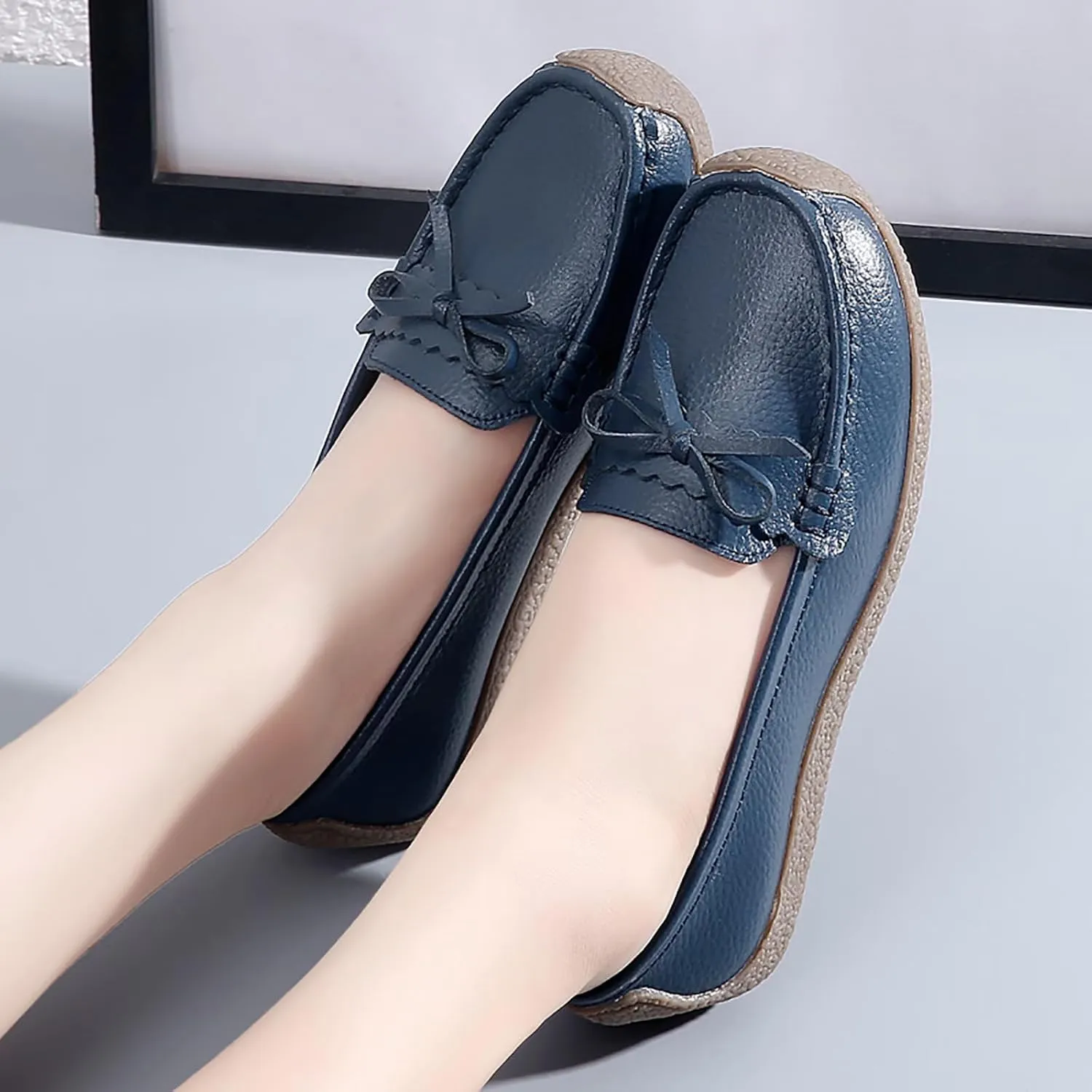Solaud Women's Leather Loafers Comfort Soft Wild Driving Anti-Collision Penny Moccasins Nurses Work Daily Walking Flats Casual Shoes