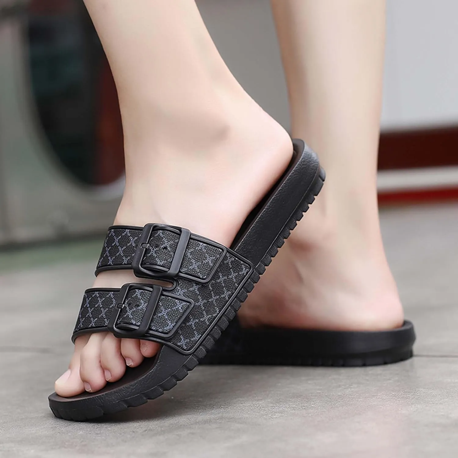 Summer men's fashionable casual slippers sandals soft comfortable breathable beach shoes lightweight