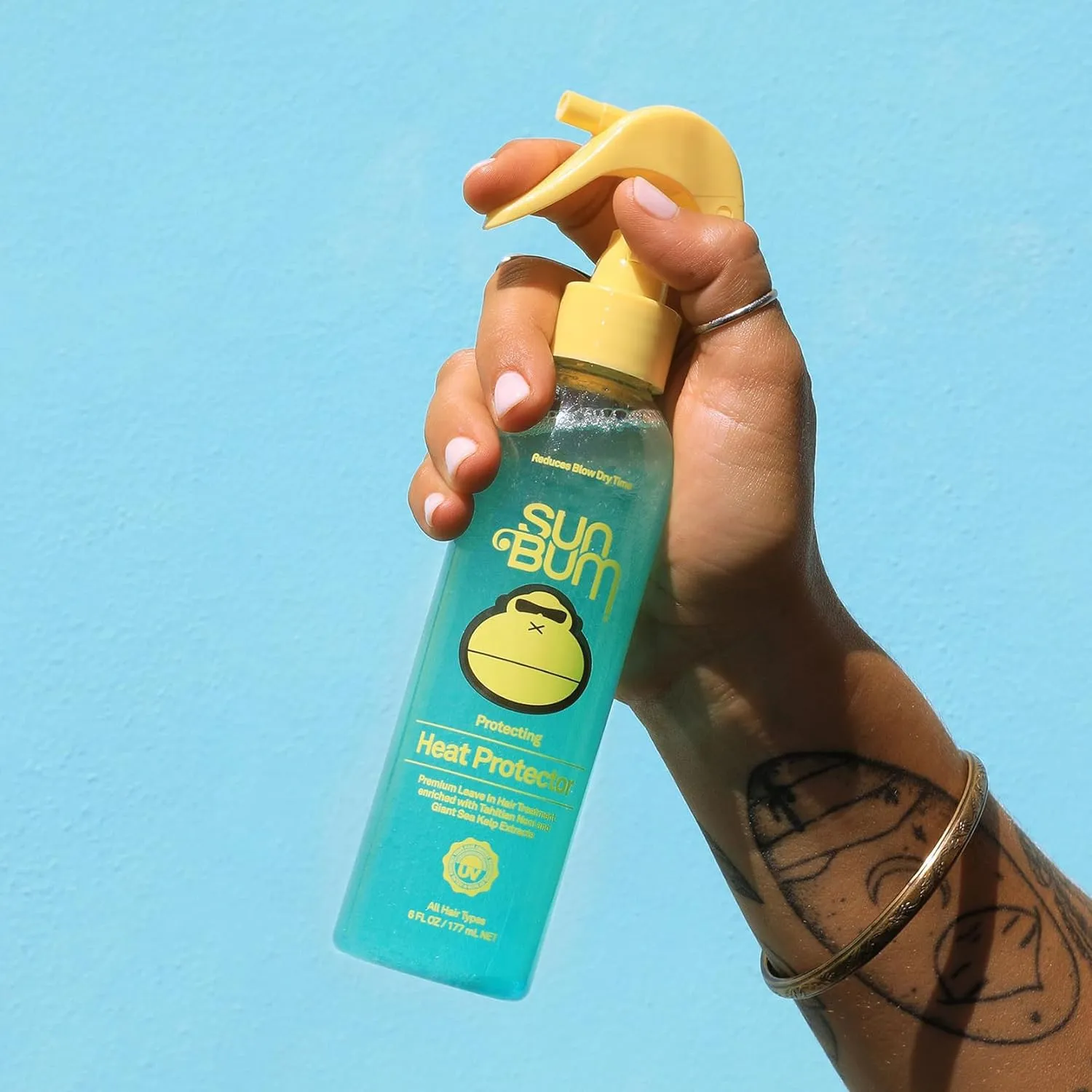 Sun Bum Heat Protector Spray - Leave In Hair Treatment Protects from Heat Styling and Frizz-Causing Humidity - Reduces Blow Dry Time - Vegan and Cruelty Free - UV Protecting - 6 oz