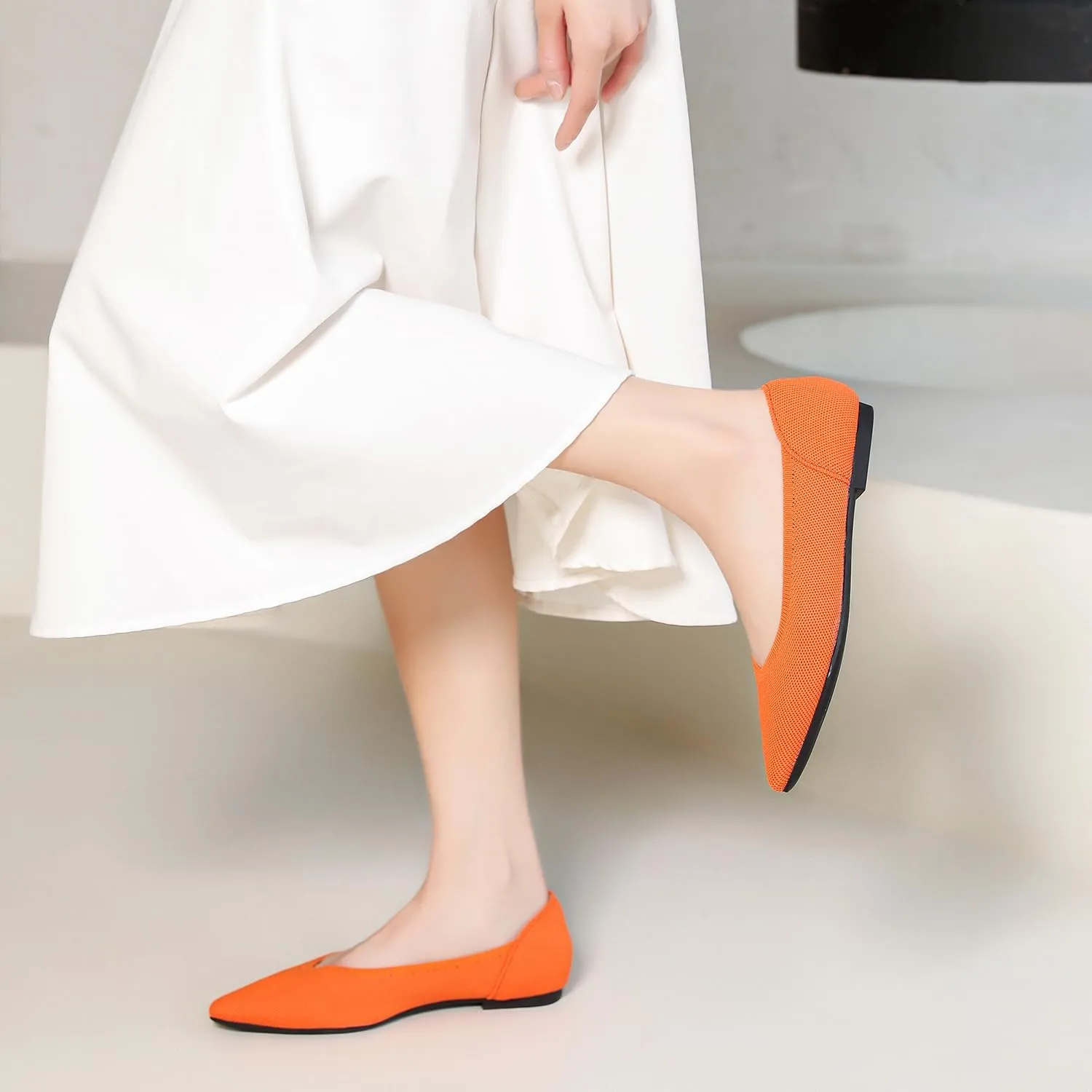 Touchmosees Women's Pointed-Toe Ballet Flats Classic Slip-On Breathable Dress Flats