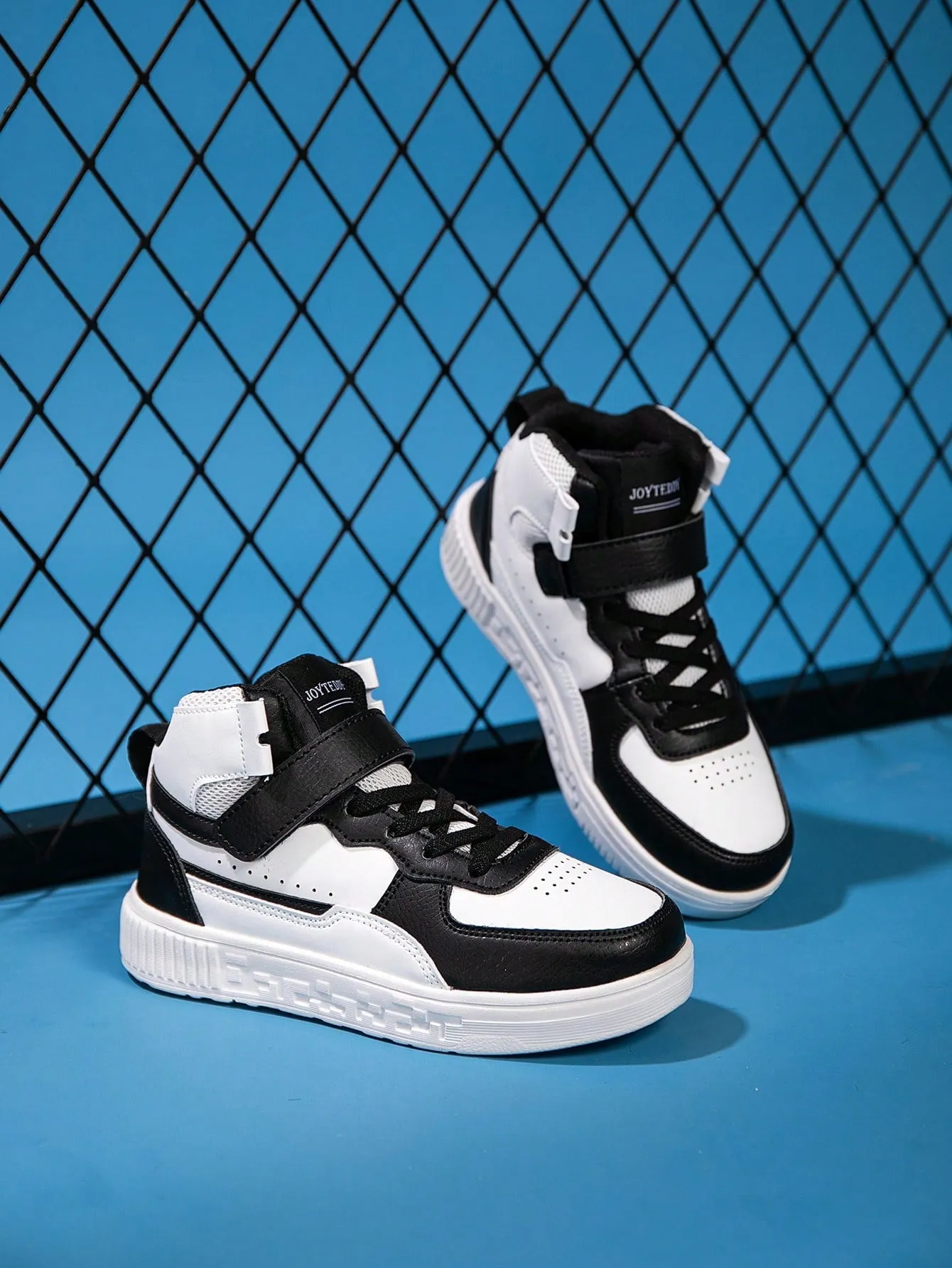 Trendy High-Top Sports Sneakers for Kids - Lightweight, Breathable & Slip-On
