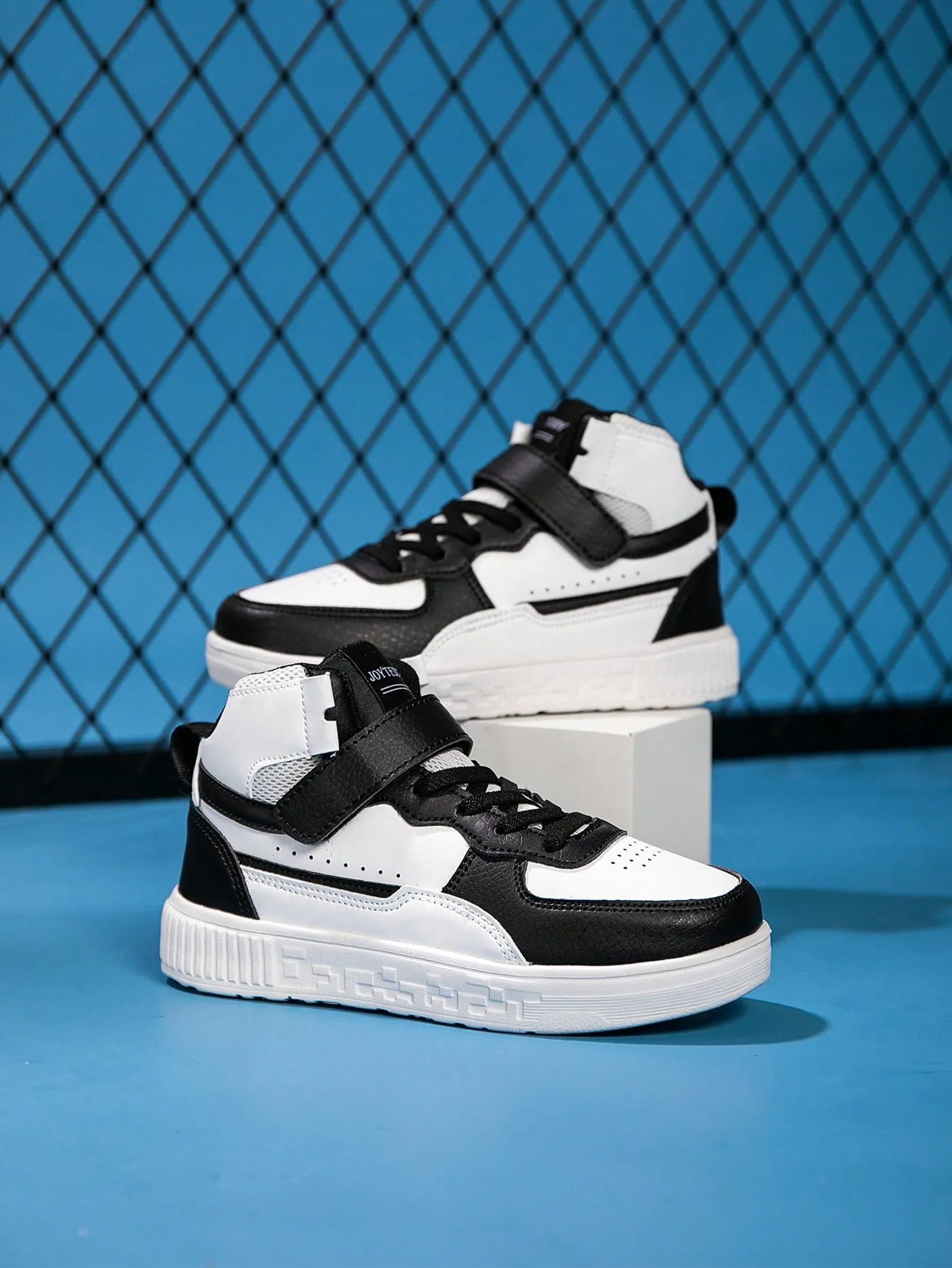 Trendy High-Top Sports Sneakers for Kids - Lightweight, Breathable & Slip-On