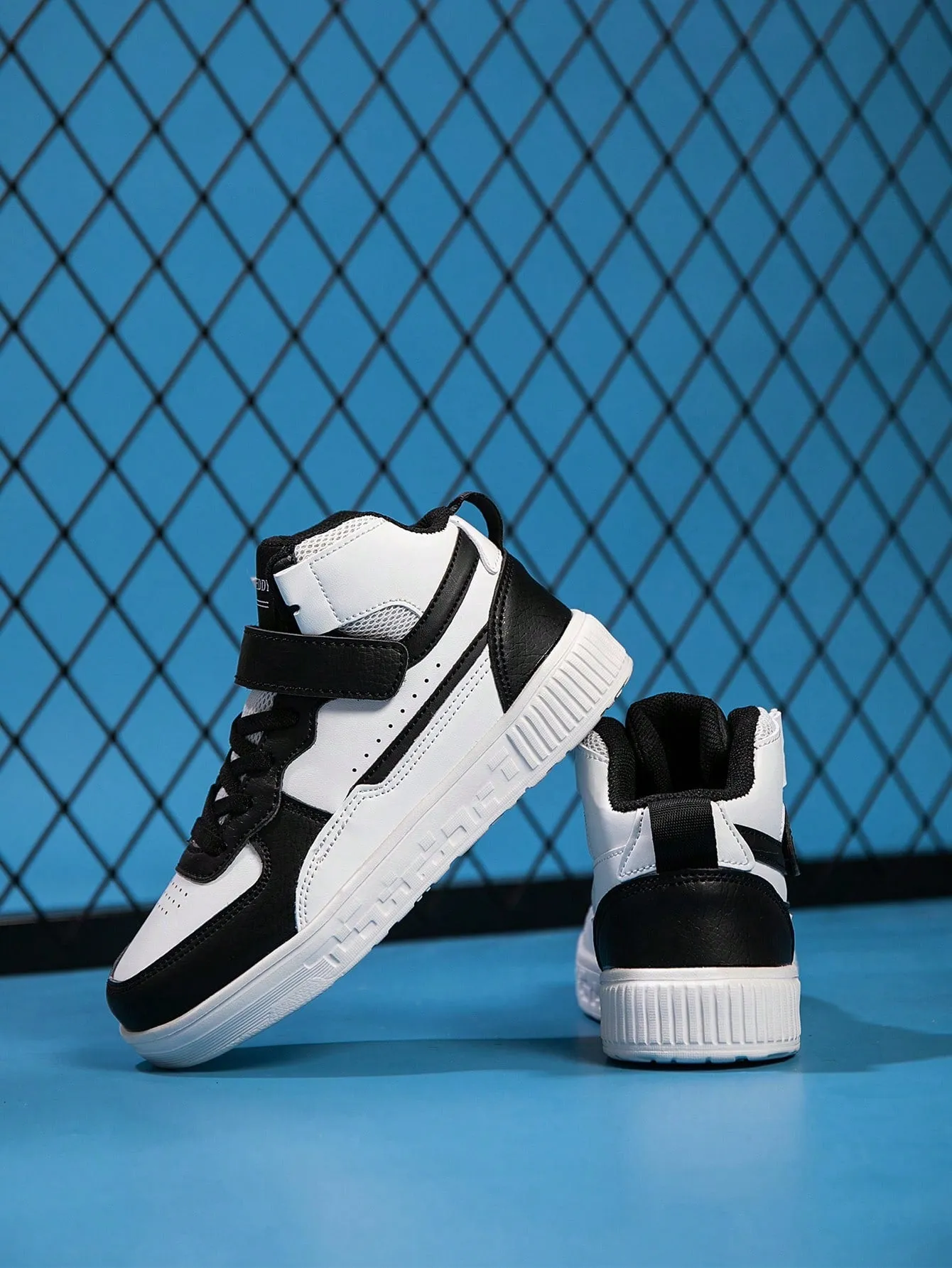 Trendy High-Top Sports Sneakers for Kids - Lightweight, Breathable & Slip-On