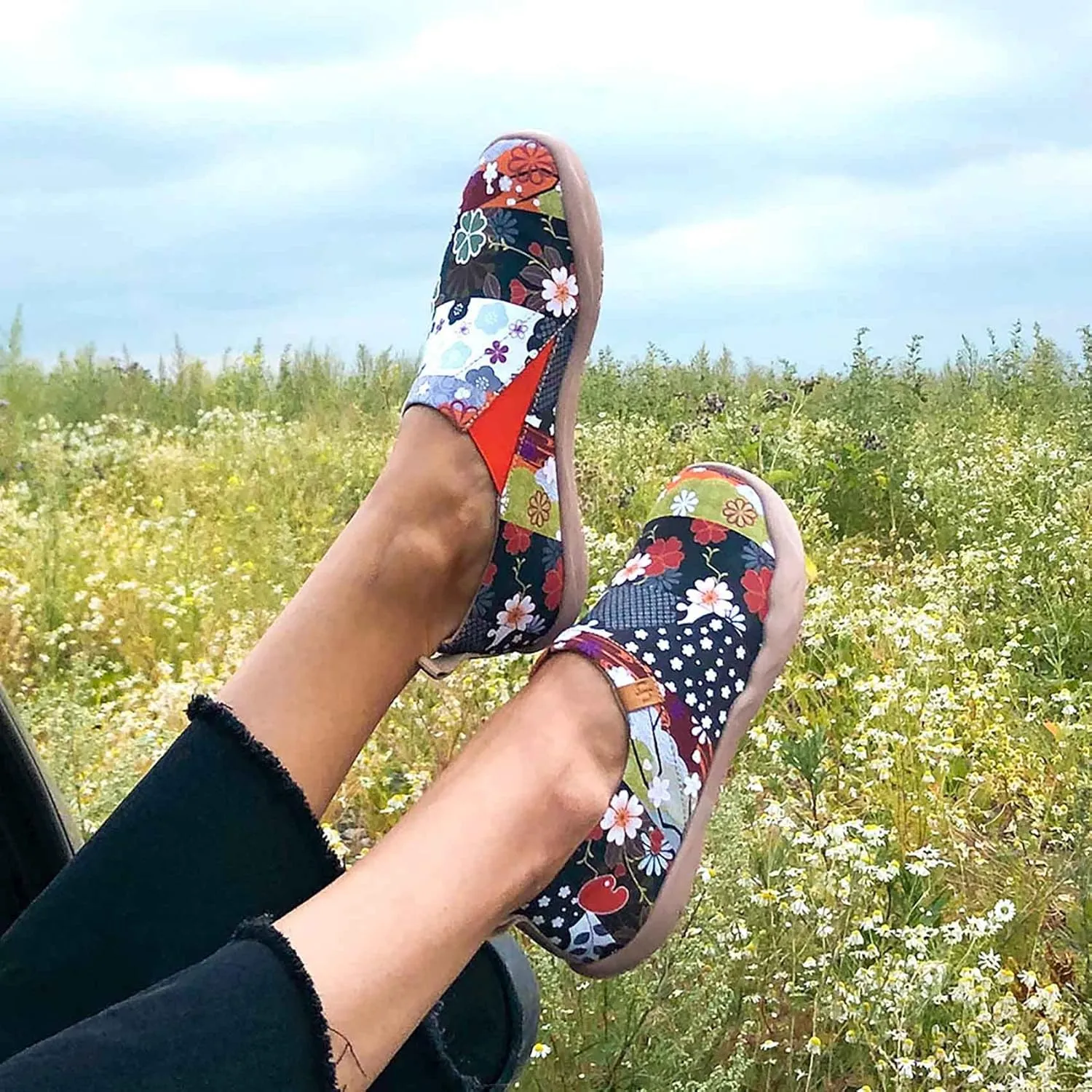 UIN Women's Art Travel Slip-On Shoes Casual Lightweight Breathable Flats Comfortable Loafers
