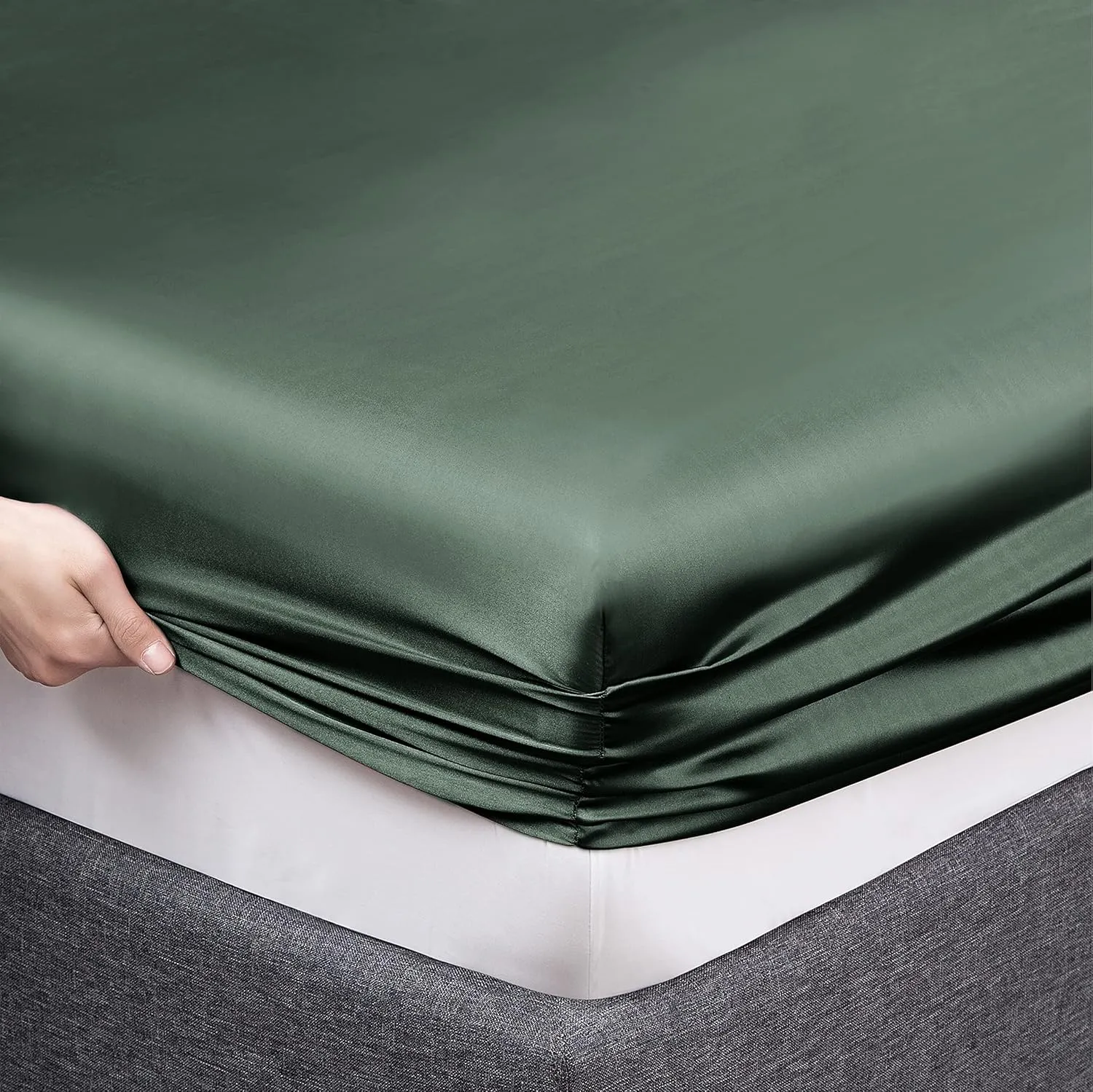 Vonty Satin Sheets Split King Silky Soft Satin Bed Sheets Forest Green Sheet Set, 2 Deep Pocket Fitted Sheet   1 Flat Sheet   2 Pillowcases