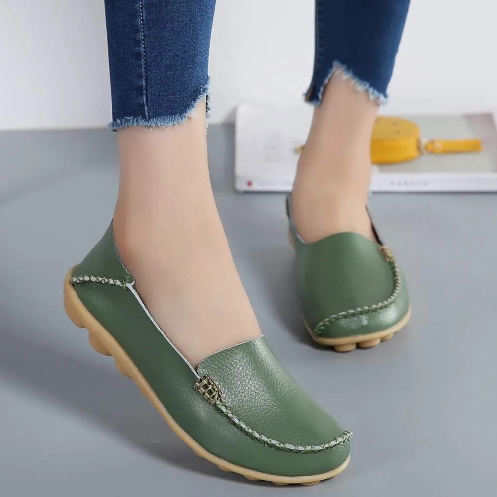 WERWAES Womens Casual Loafers Comfortable Leather Slip on Shoes Fashion Round Toe Moccasins Flats Soft Lightweight Walking Outdoor Loafers