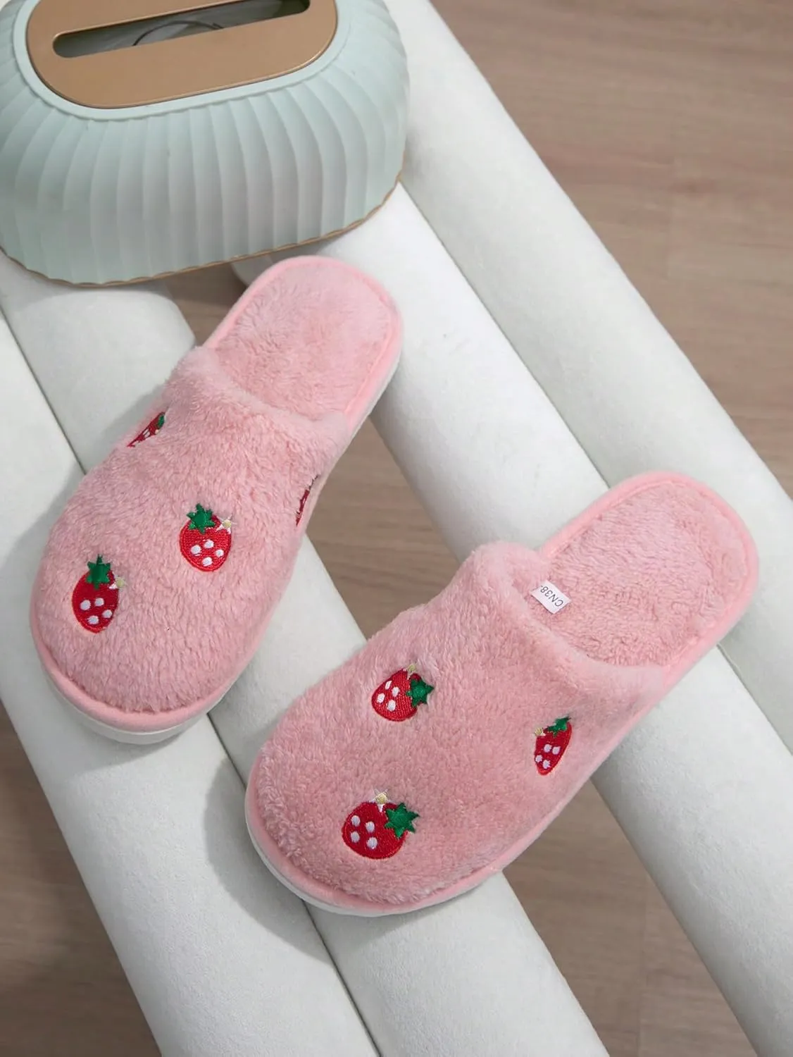 Women's Embroidered Strawberry Design Fluffy Home Slippers, Lightweight & Quiet Indoor Slip-On Slides