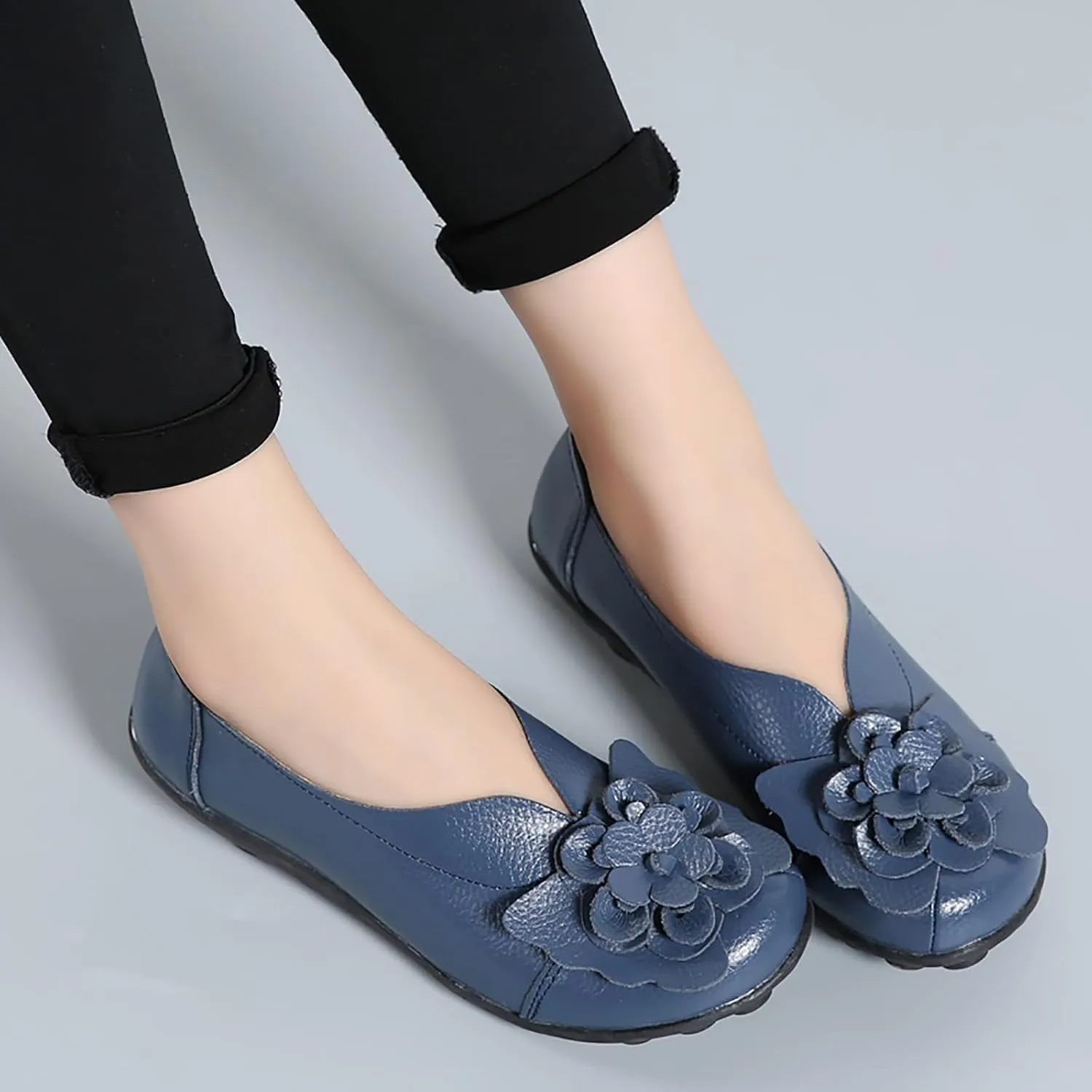 Women's Leather Flowers Loafers Lightweight Comfortable Round Toe Soft Bottom Walking Shoes Summer Casual Slip On Moccasins Driving Flats Outdoor Work Shoes