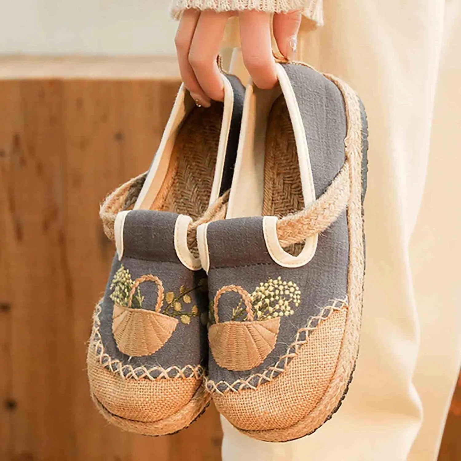 Women's Slip On Mules Comfortable Flat Lightweight Round Toe Casual Travel Shoes Walking Loafers